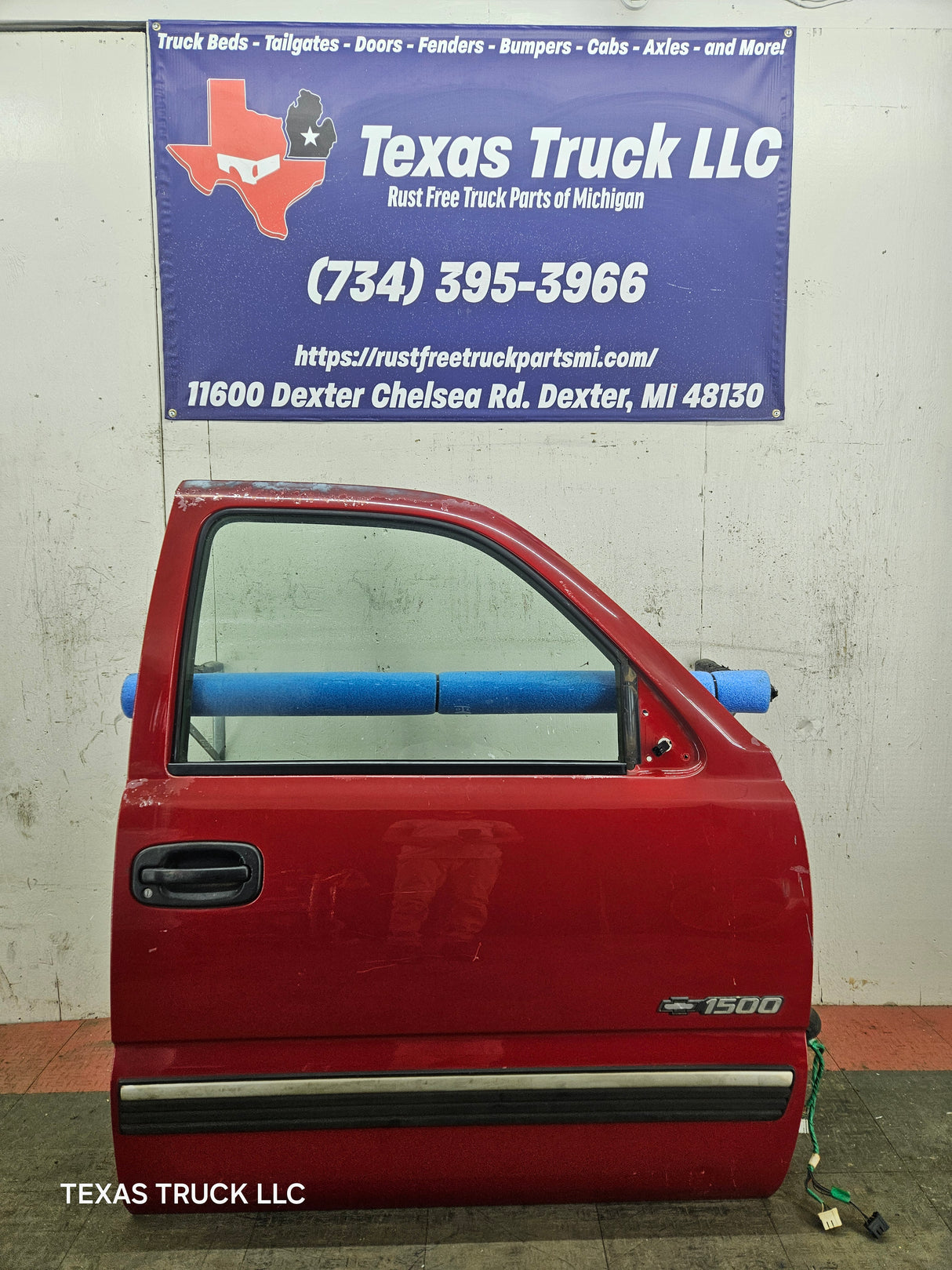 1999-2006 Chevrolet Silverado / GMC Sierra 1500 2500 3500 HD Front Passenger Side Door RH - Red