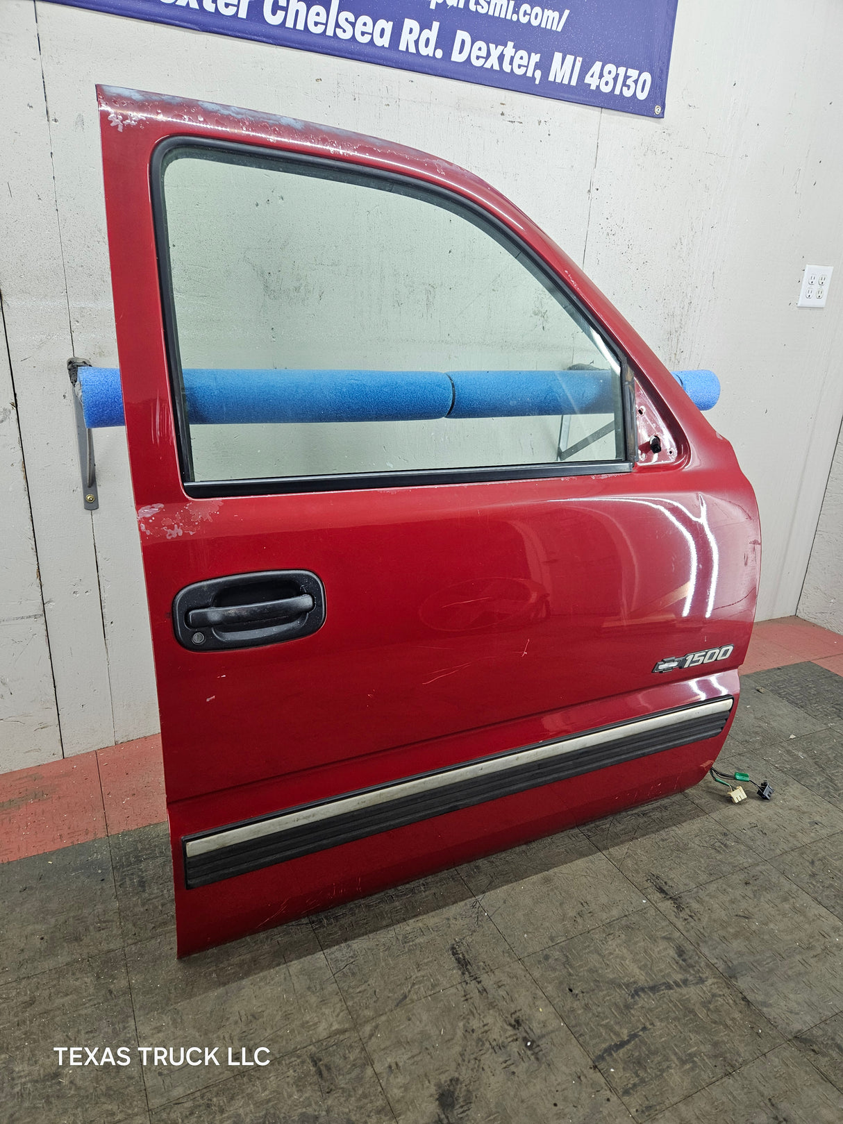 1999-2006 Chevrolet Silverado / GMC Sierra 1500 2500 3500 HD Front Passenger Side Door RH - Red