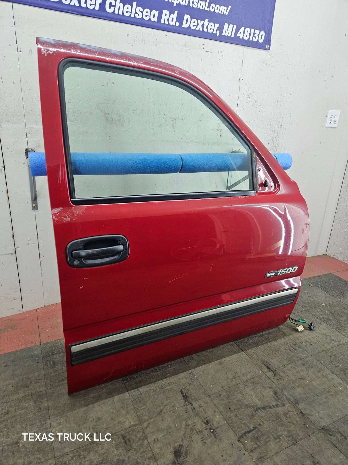 1999-2006 Chevrolet Silverado / GMC Sierra 1500 2500 3500 HD Front Passenger Side Door RH - Red