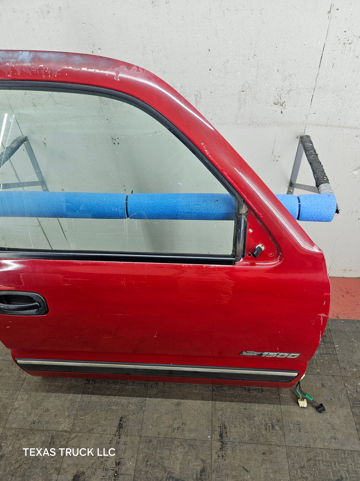 1999-2006 Chevrolet Silverado / GMC Sierra 1500 2500 3500 HD Front Passenger Side Door RH - Red