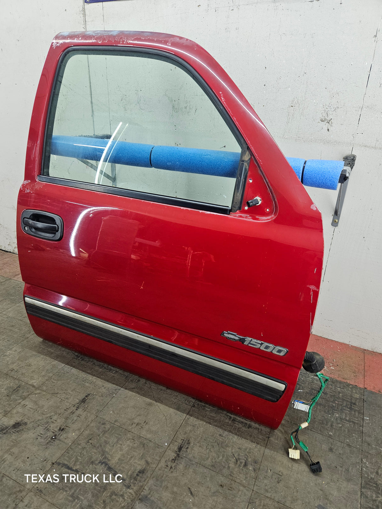 1999-2006 Chevrolet Silverado / GMC Sierra 1500 2500 3500 HD Front Passenger Side Door RH - Red