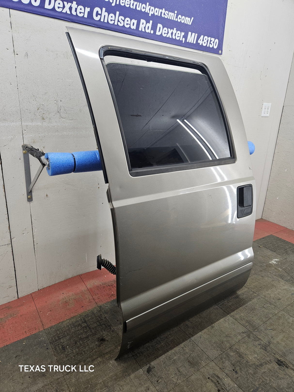 1999-2016 Ford Super Duty Driver Side Rear Door LH Crew Cab F250 F350 F450 F550