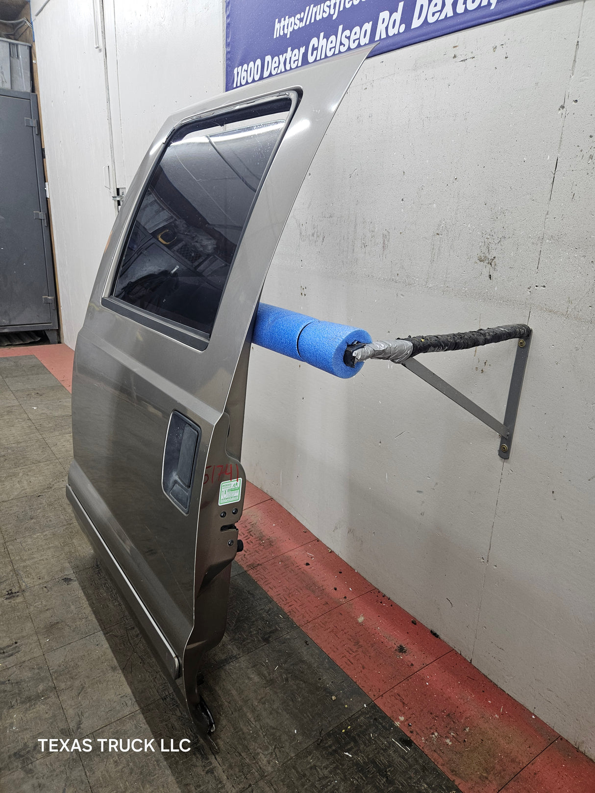 1999-2016 Ford Super Duty Driver Side Rear Door LH Crew Cab F250 F350 F450 F550