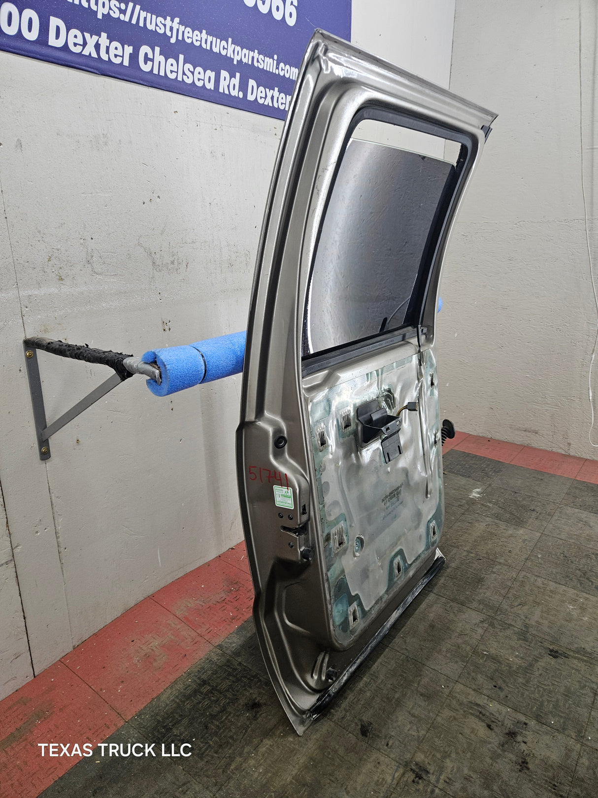 1999-2016 Ford Super Duty Driver Side Rear Door LH Crew Cab F250 F350 F450 F550