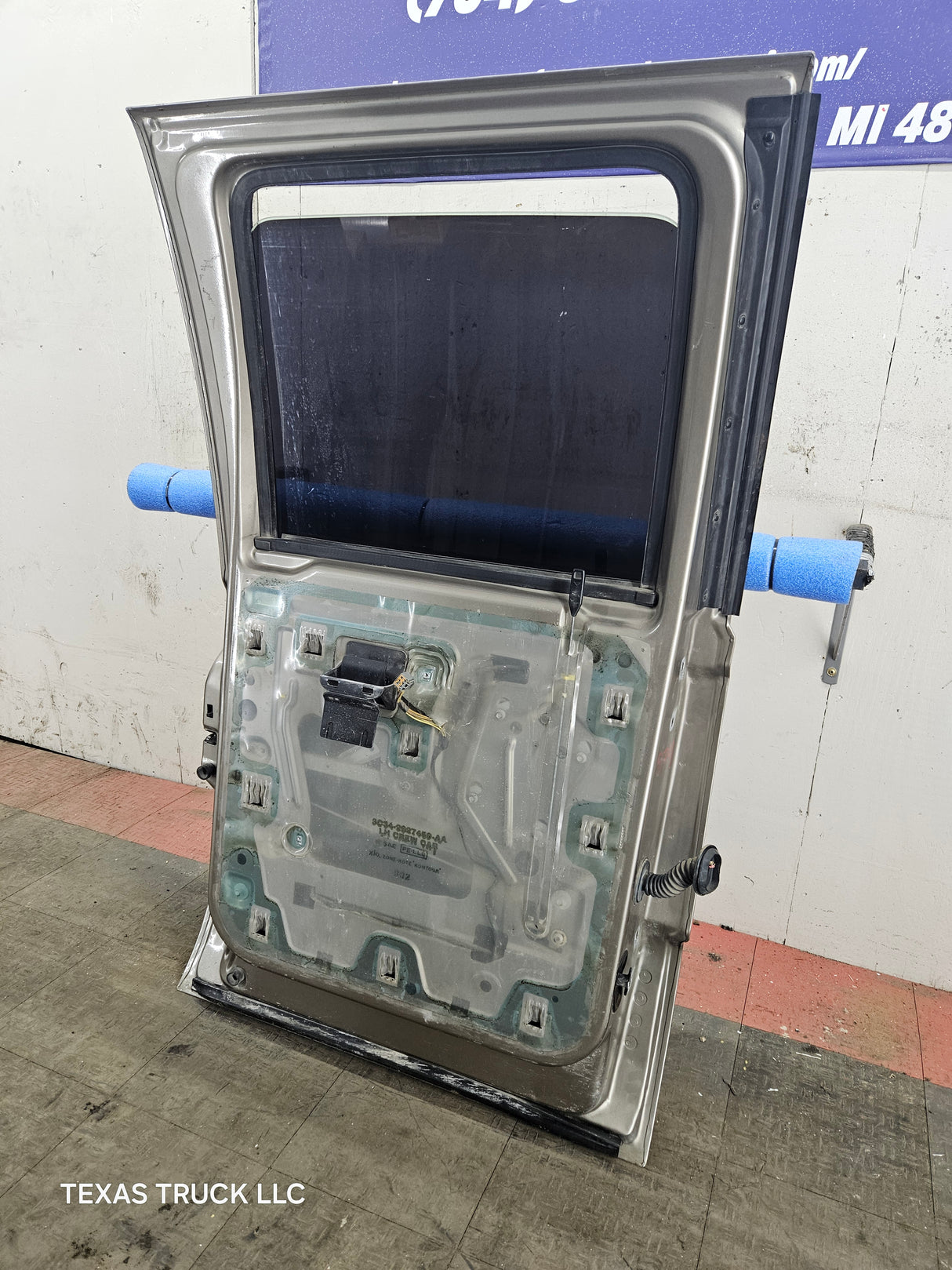 1999-2016 Ford Super Duty Driver Side Rear Door LH Crew Cab F250 F350 F450 F550