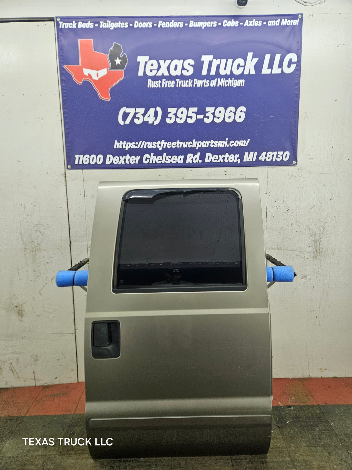 1999-2011 Ford Super Duty F250 F350 F450 F550 RH Crew Cab Passenger Side Rear Door