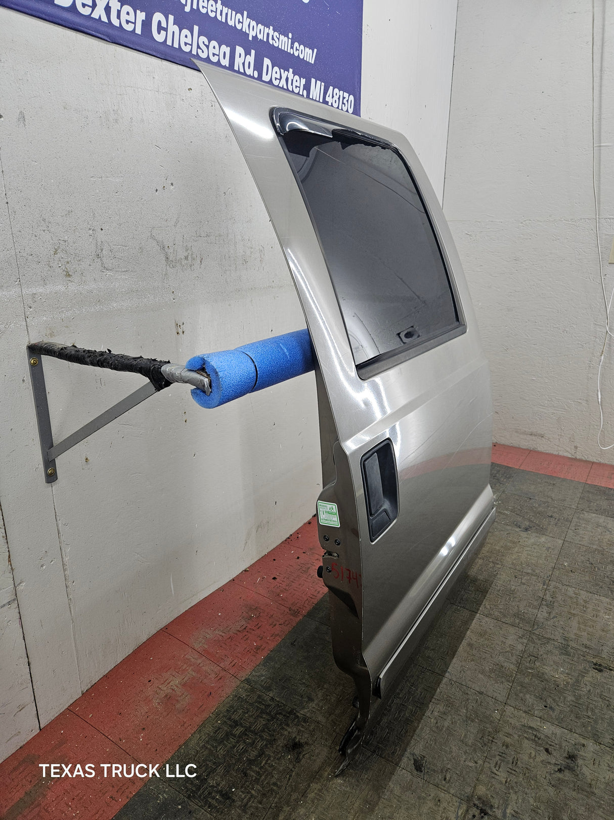 1999-2011 Ford Super Duty F250 F350 F450 F550 RH Crew Cab Passenger Side Rear Door