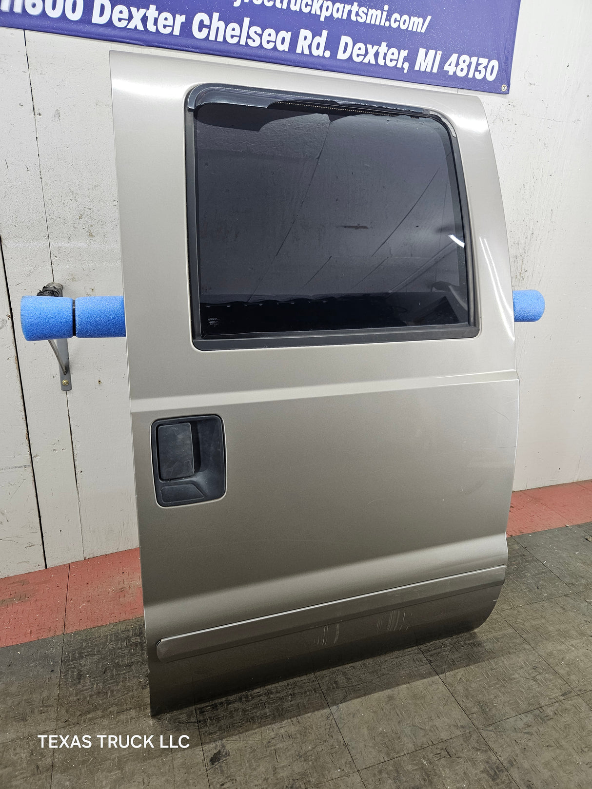 1999-2011 Ford Super Duty F250 F350 F450 F550 RH Crew Cab Passenger Side Rear Door