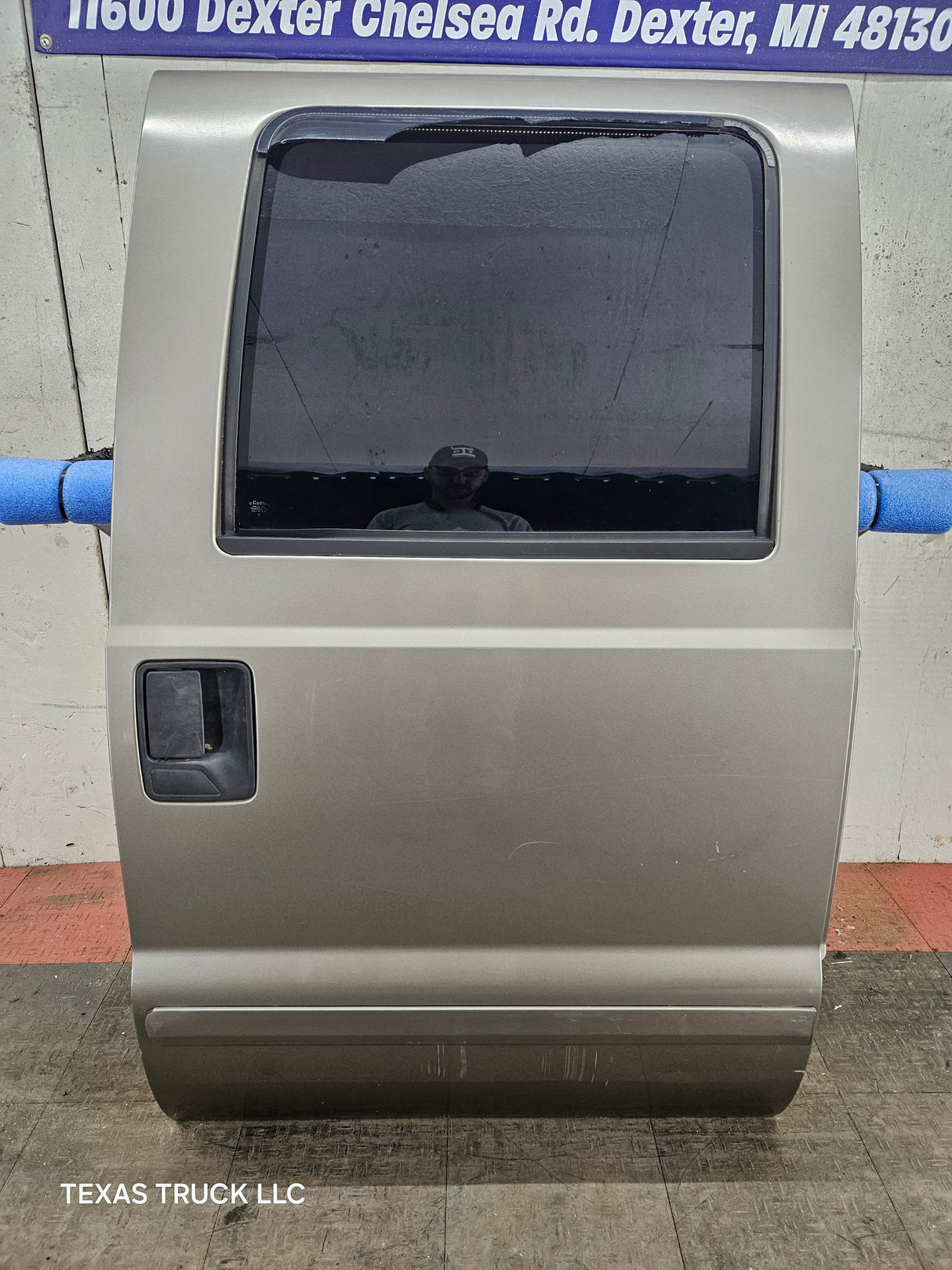 1999-2011 Ford Super Duty F250 F350 F450 F550 RH Crew Cab Passenger Side Rear Door