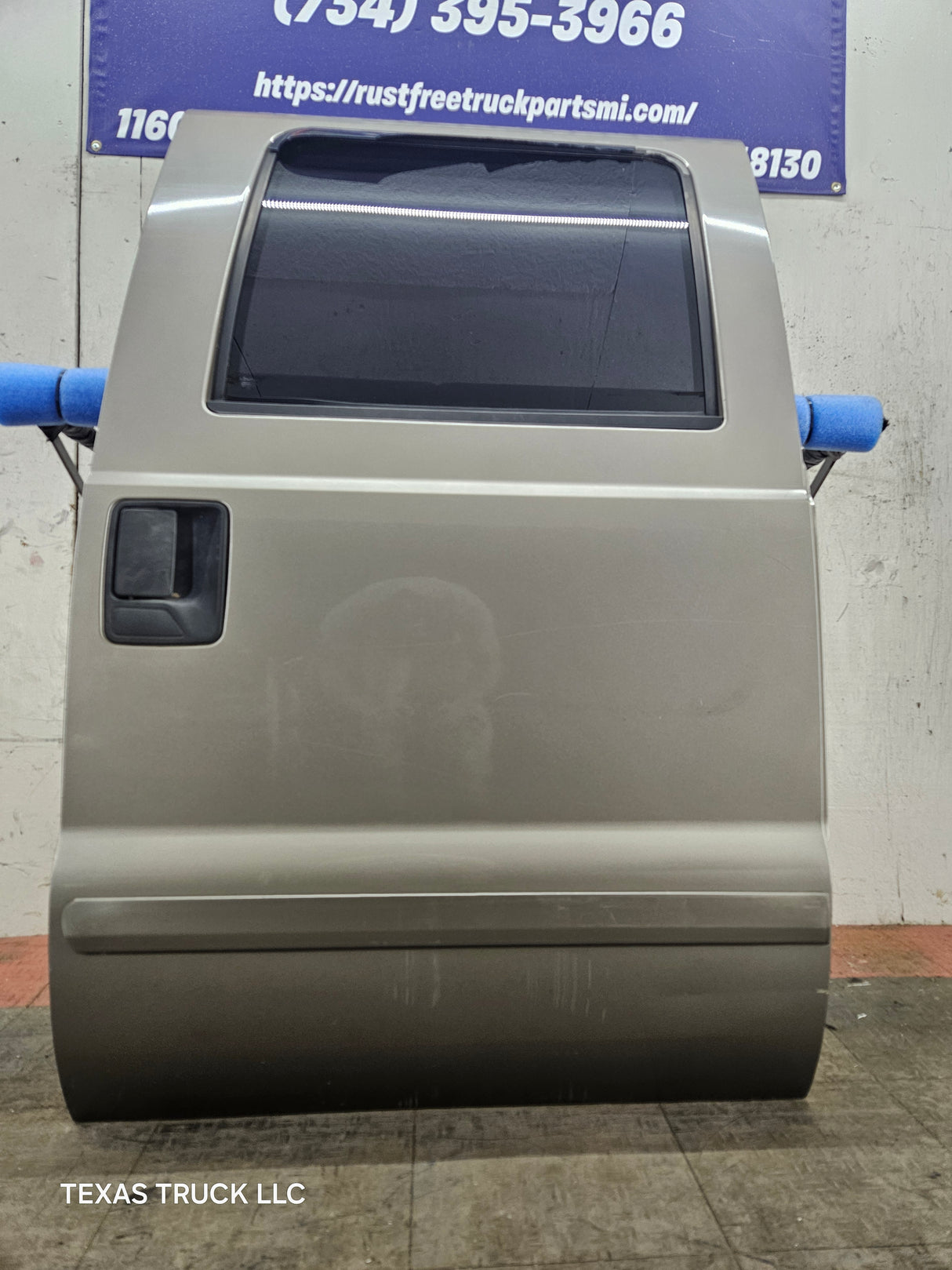 1999-2011 Ford Super Duty F250 F350 F450 F550 RH Crew Cab Passenger Side Rear Door