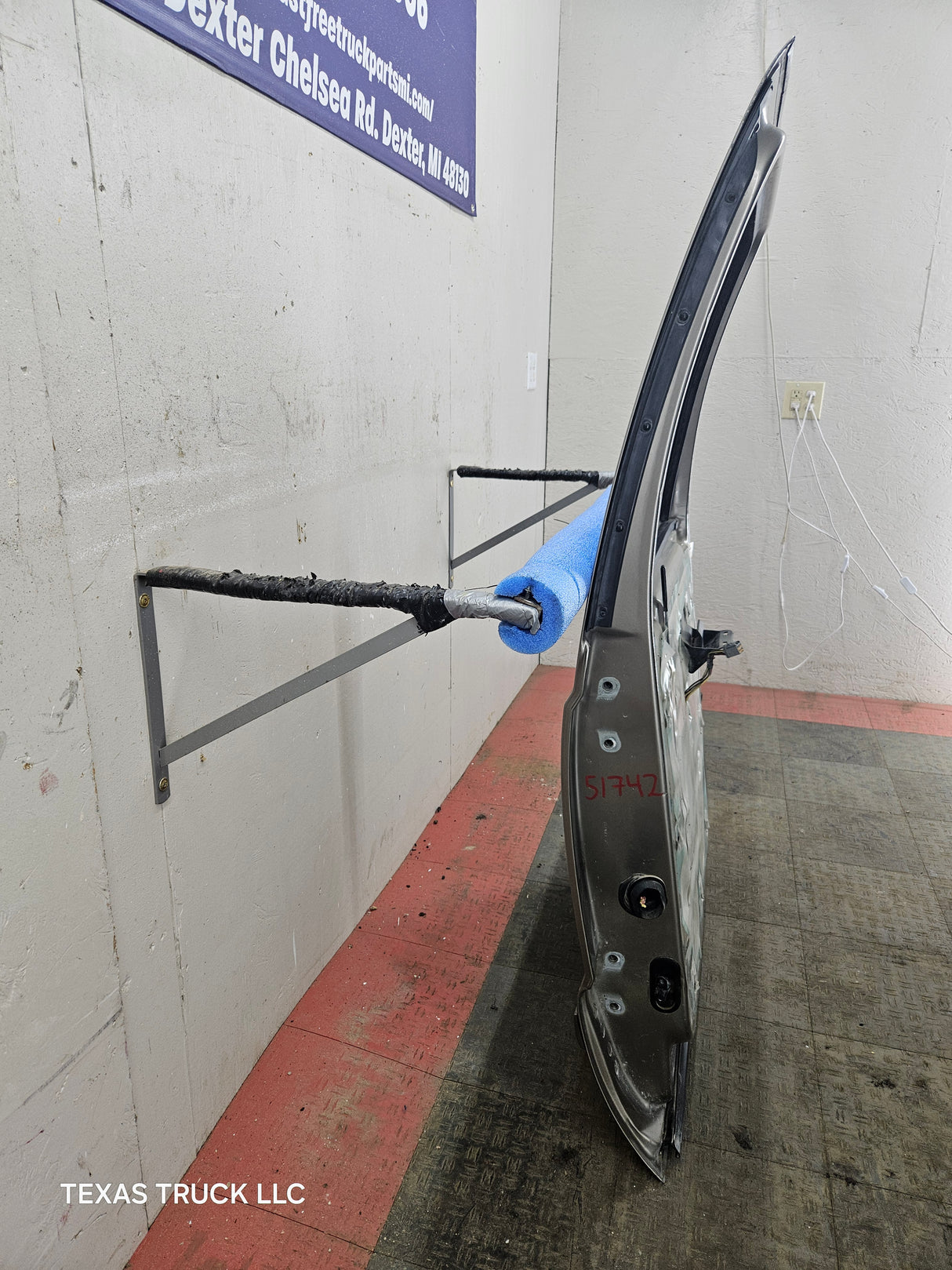 1999-2011 Ford Super Duty F250 F350 F450 F550 RH Crew Cab Passenger Side Rear Door