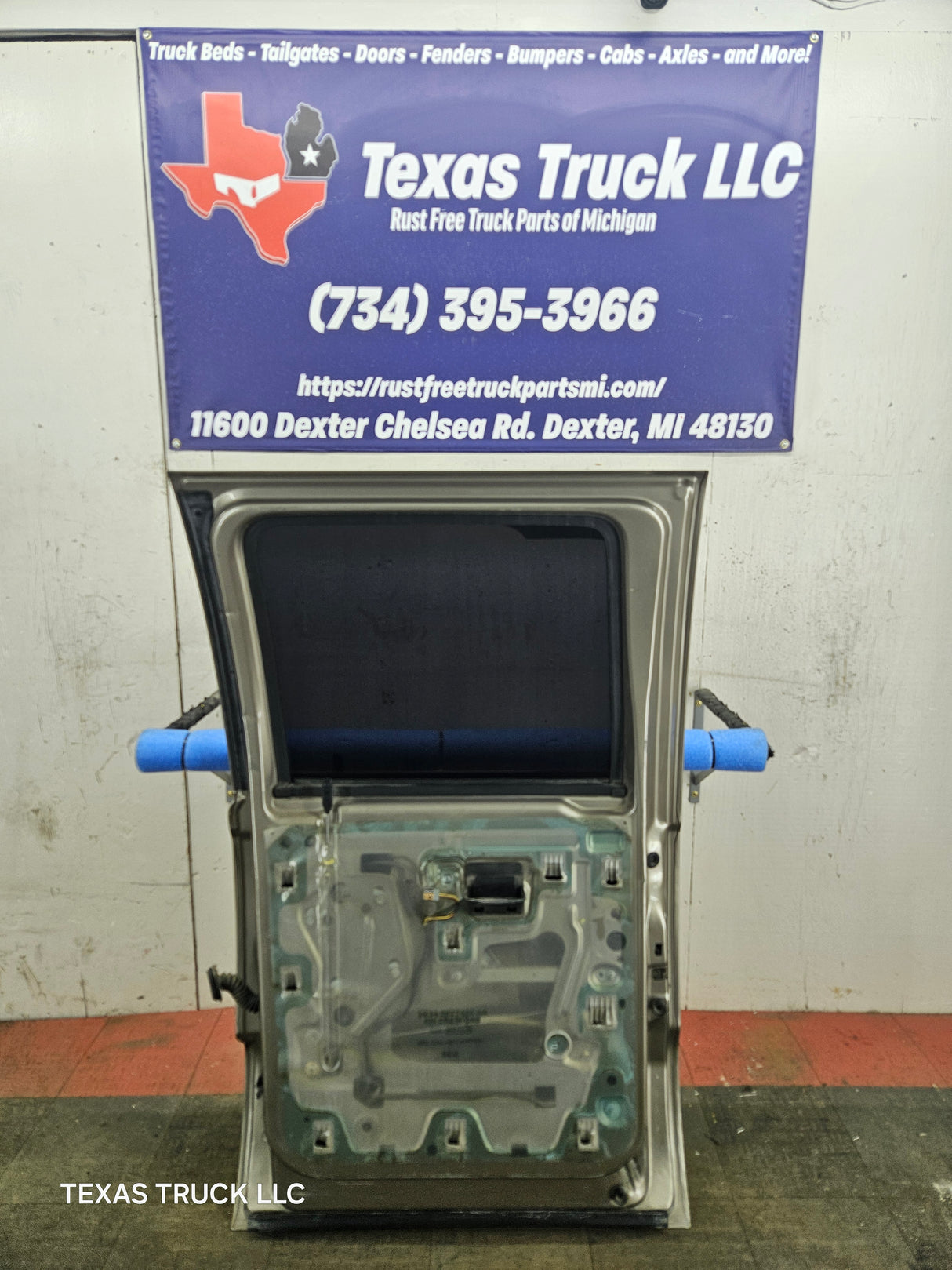 1999-2011 Ford Super Duty F250 F350 F450 F550 RH Crew Cab Passenger Side Rear Door