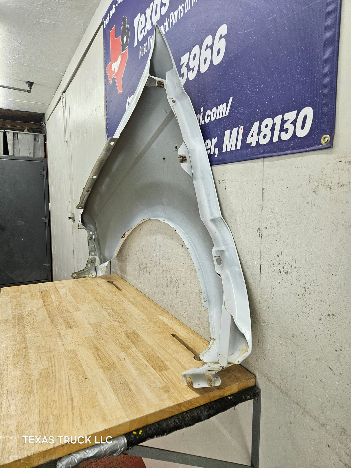 1999-2007 Ford Super Duty RH Passenger Side Front Fender F250 F350 F450 F550 Excursion