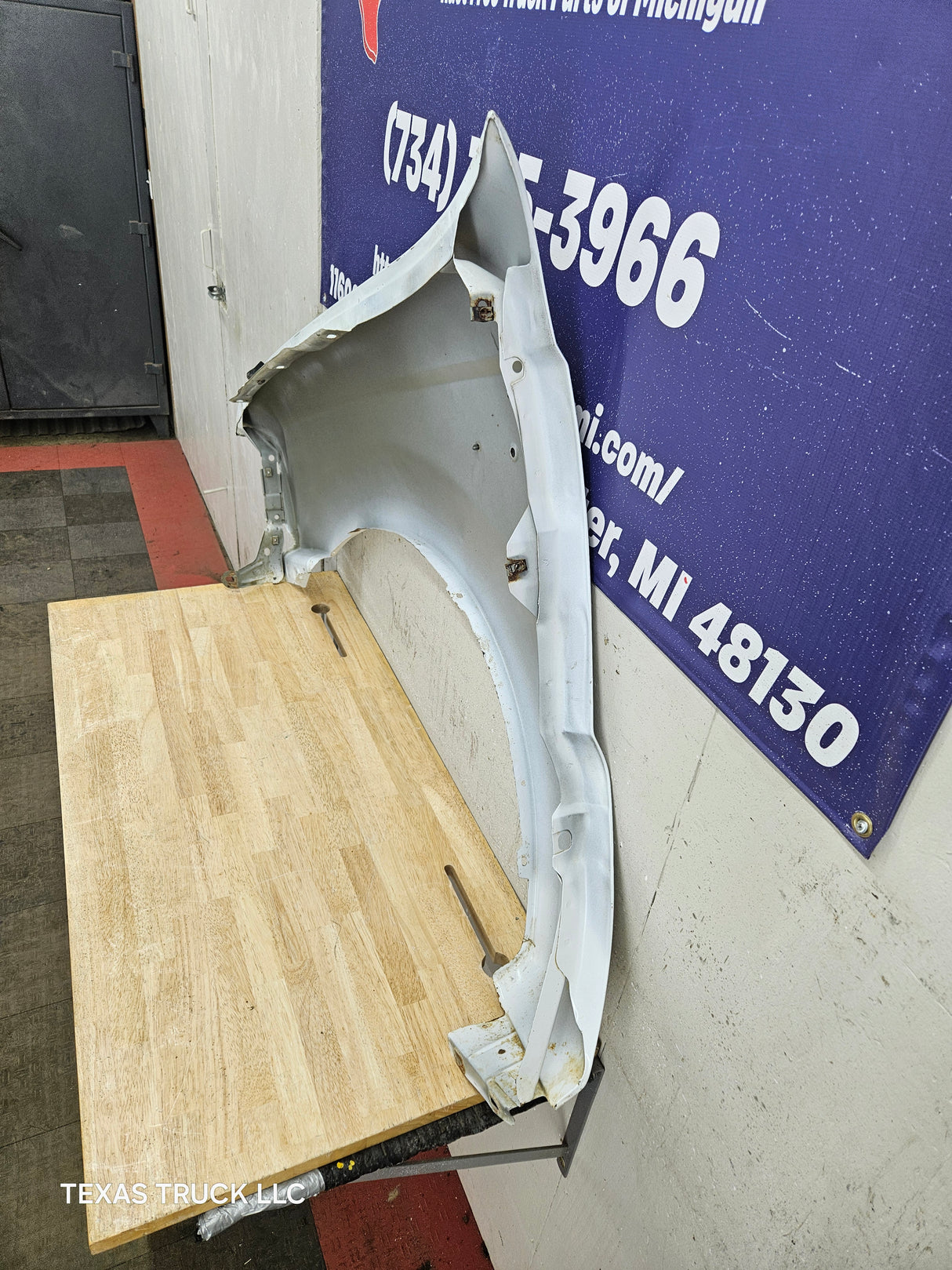 1999-2007 Ford Super Duty RH Passenger Side Front Fender F250 F350 F450 F550 Excursion
