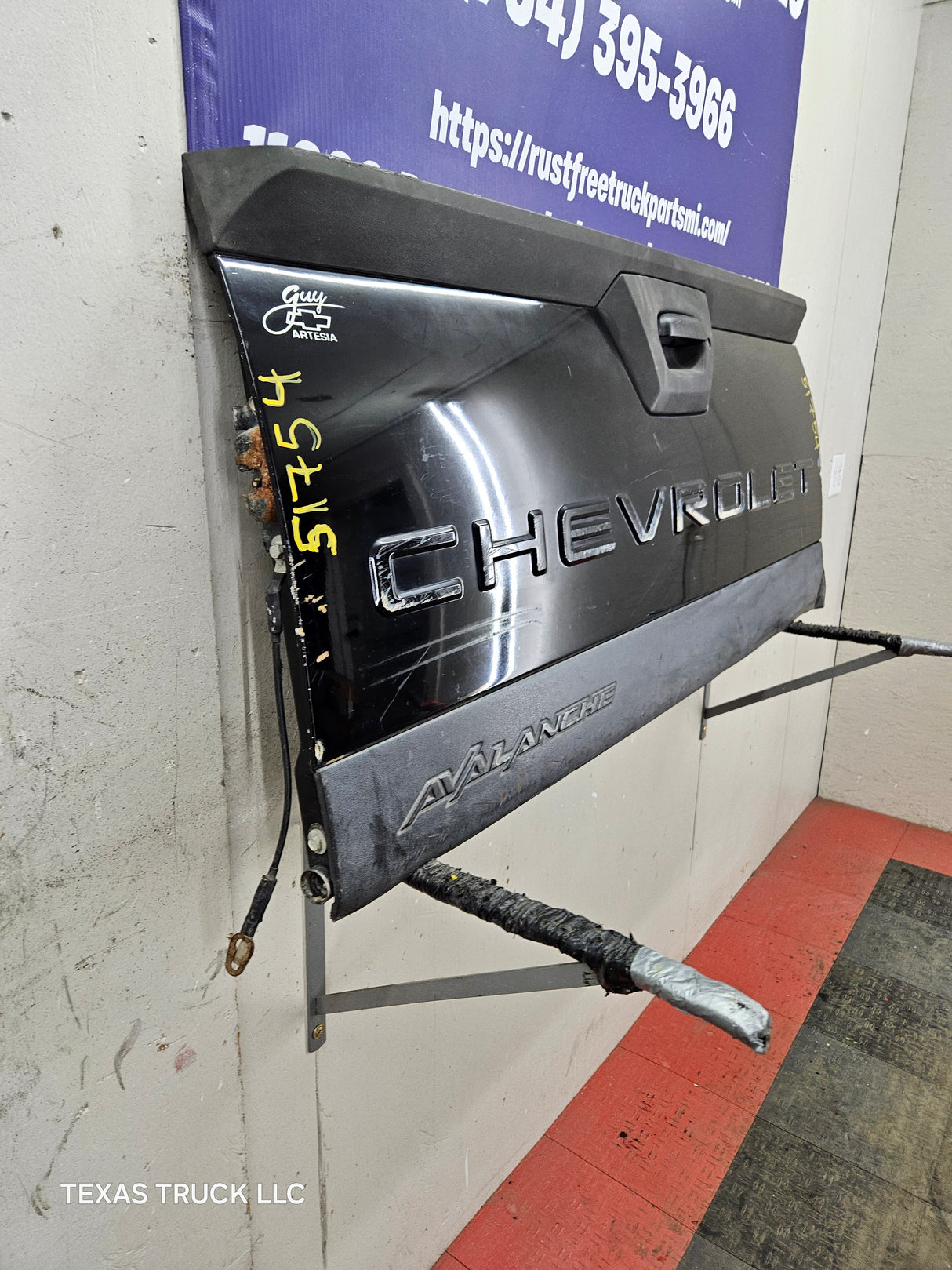 2002-2006 Chevrolet Avalanche 1500 2500 Tailgate