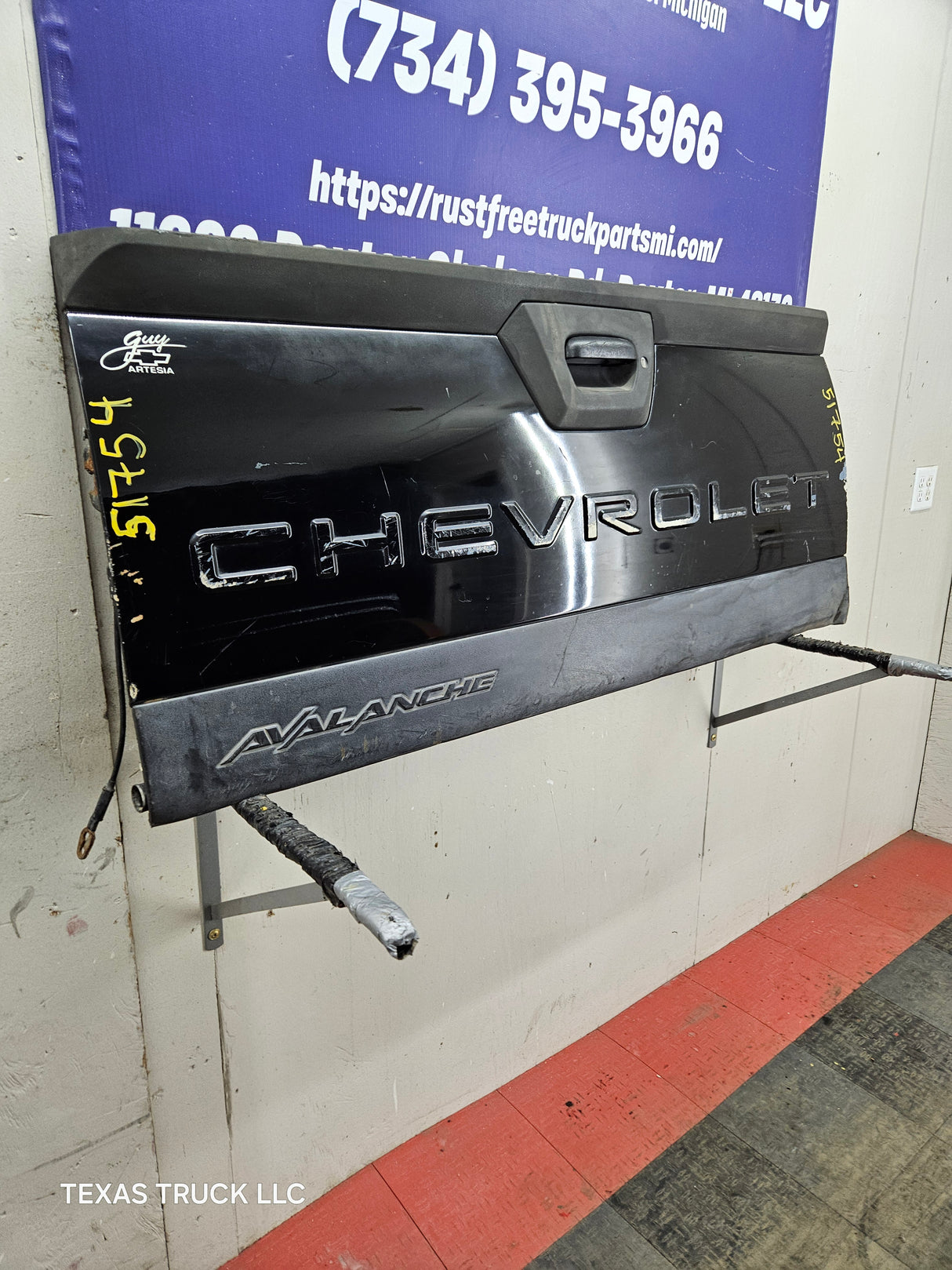2002-2006 Chevrolet Avalanche 1500 2500 Tailgate