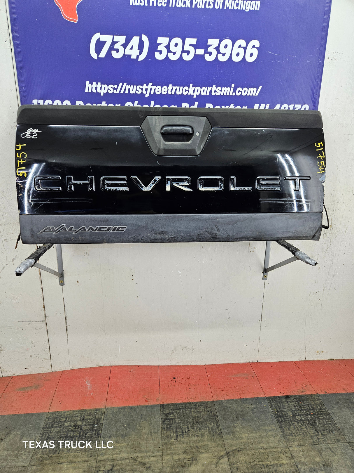 2002-2006 Chevrolet Avalanche 1500 2500 Tailgate