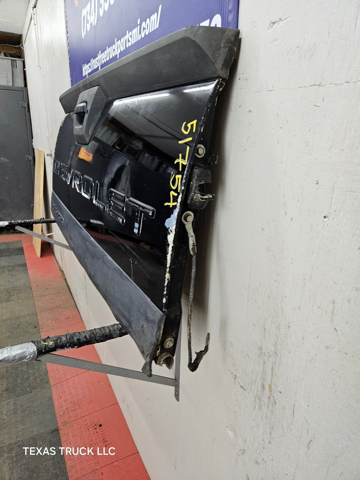 2002-2006 Chevrolet Avalanche 1500 2500 Tailgate