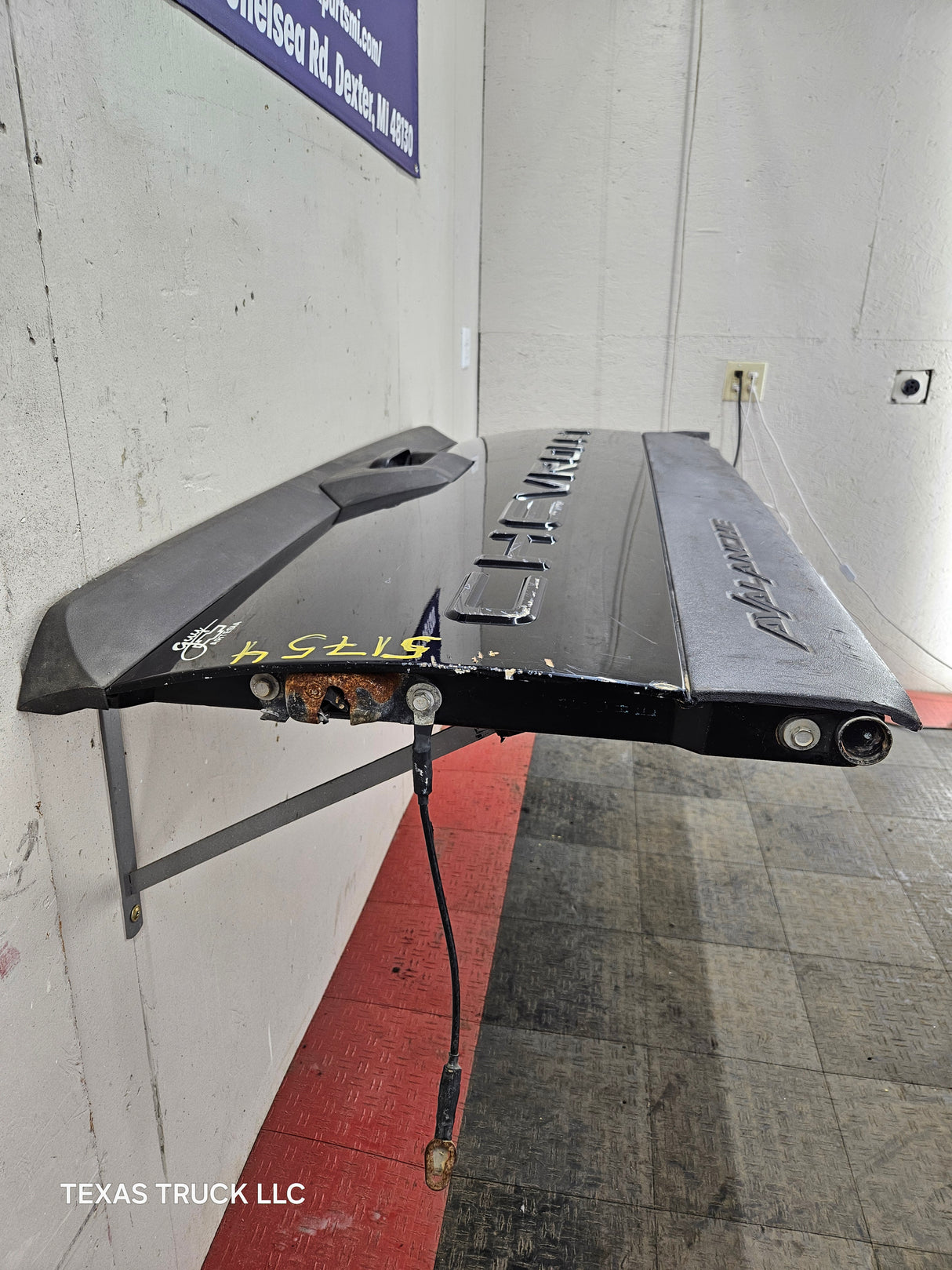 2002-2006 Chevrolet Avalanche 1500 2500 Tailgate