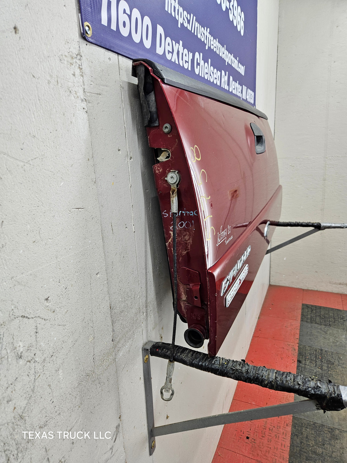 2002-2005 Ford Explorer Tailgate