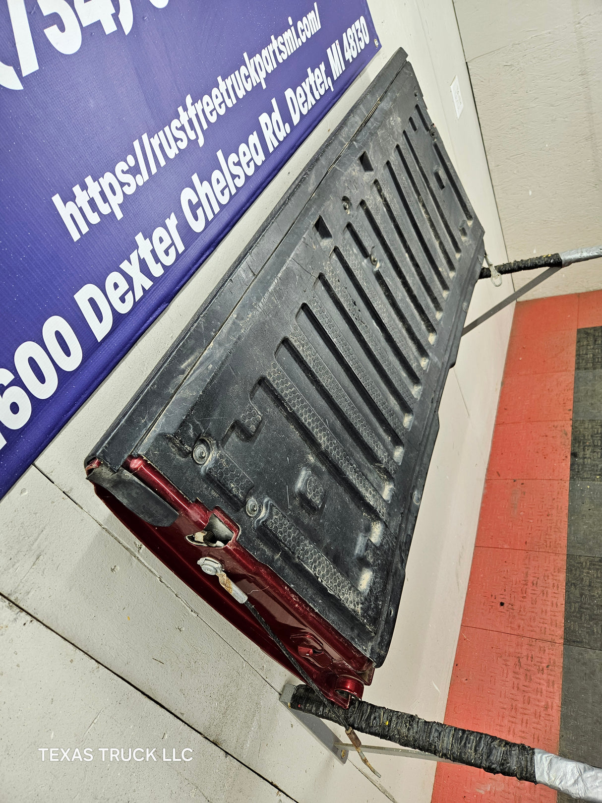 2002-2005 Ford Explorer Tailgate