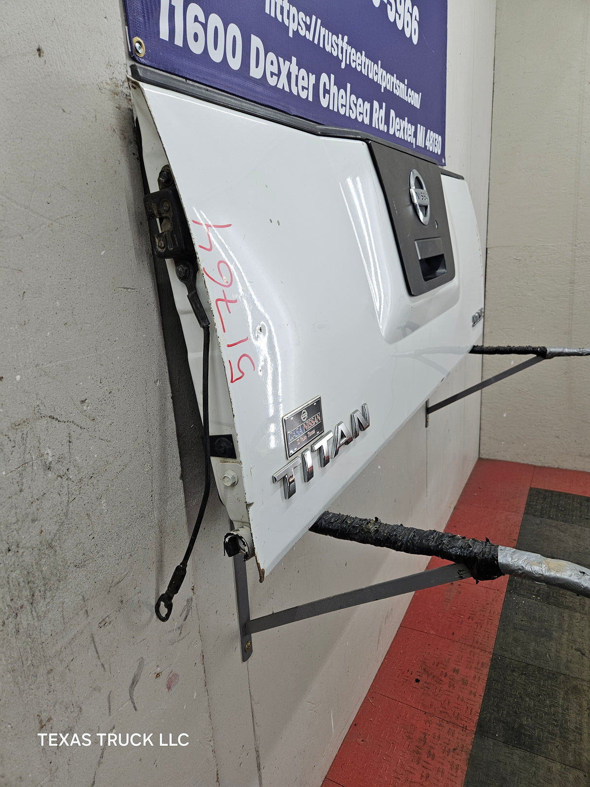 2004-2012 Nissan Titan Tailgate