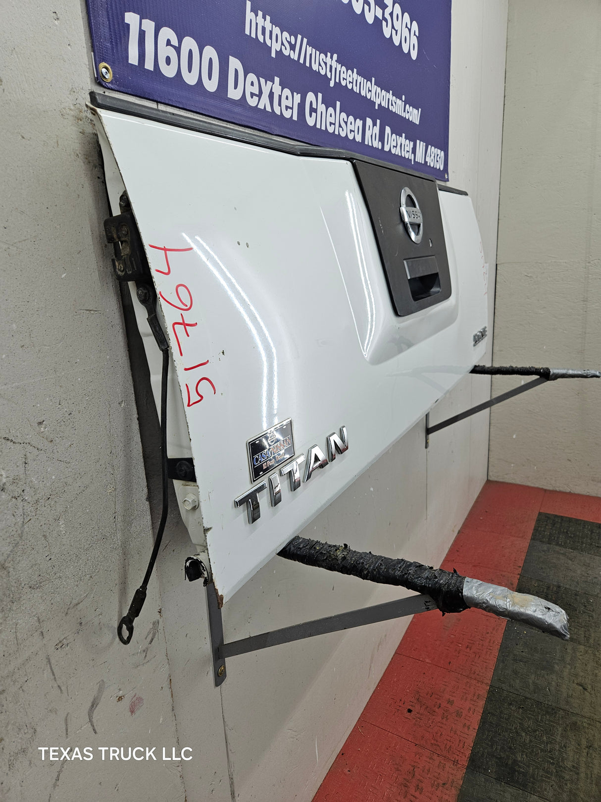 2004-2012 Nissan Titan Tailgate