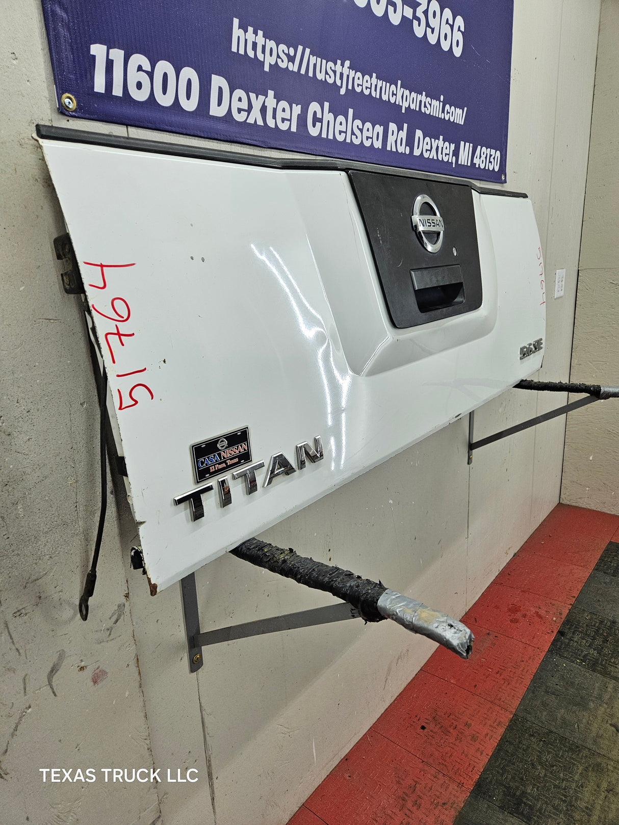 2004-2012 Nissan Titan Tailgate