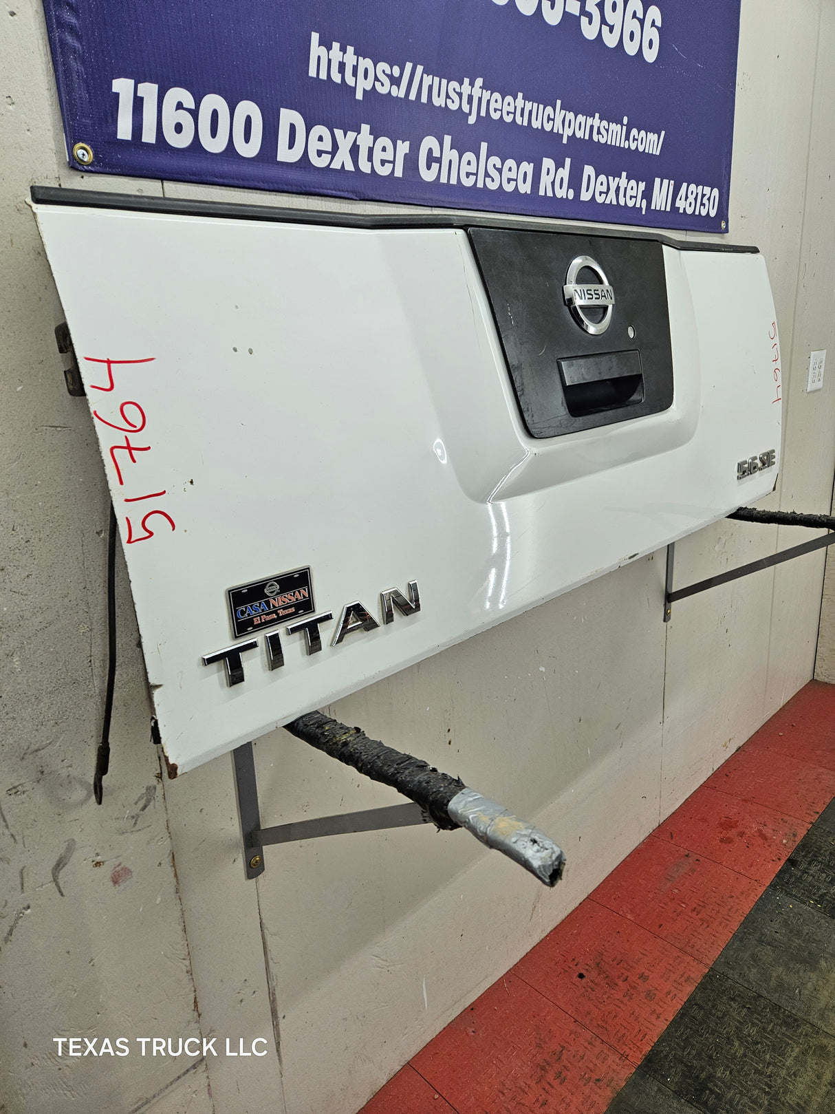 2004-2012 Nissan Titan Tailgate