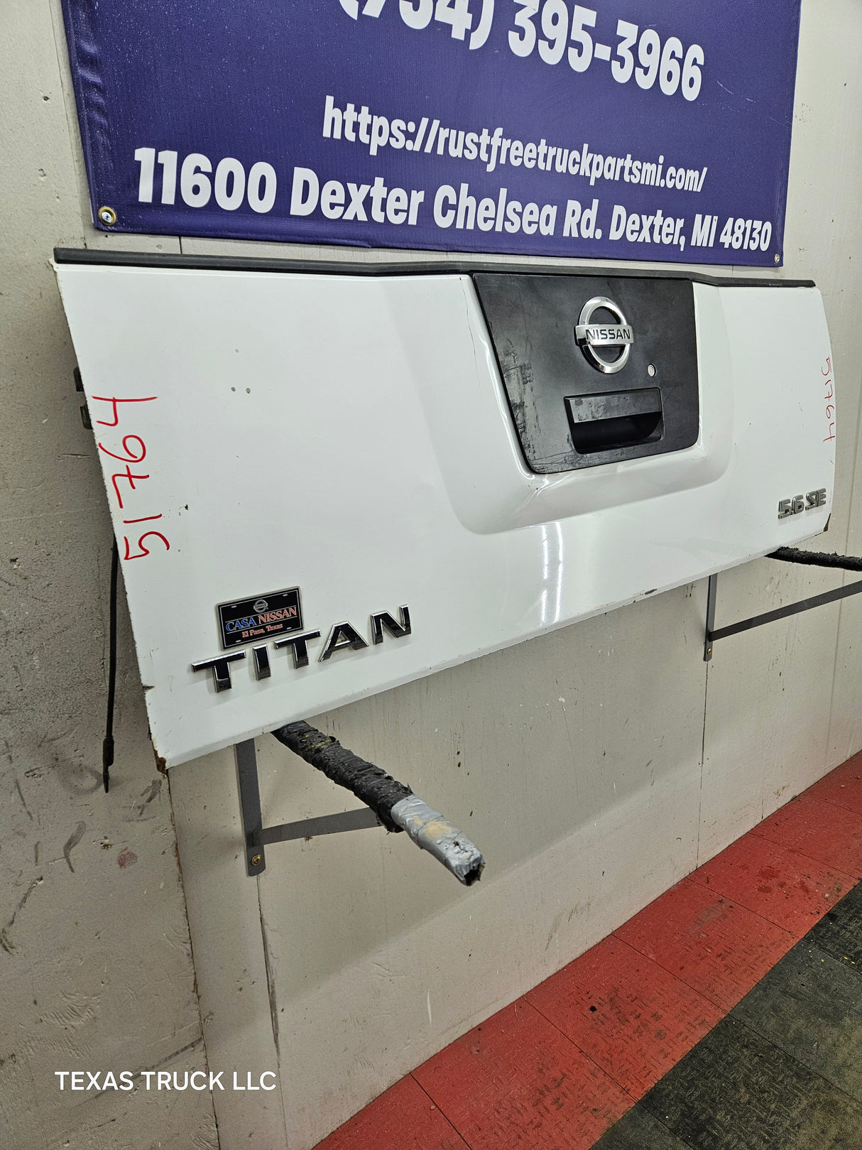 2004-2012 Nissan Titan Tailgate