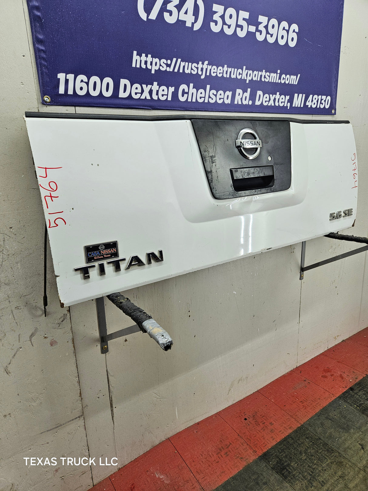 2004-2012 Nissan Titan Tailgate