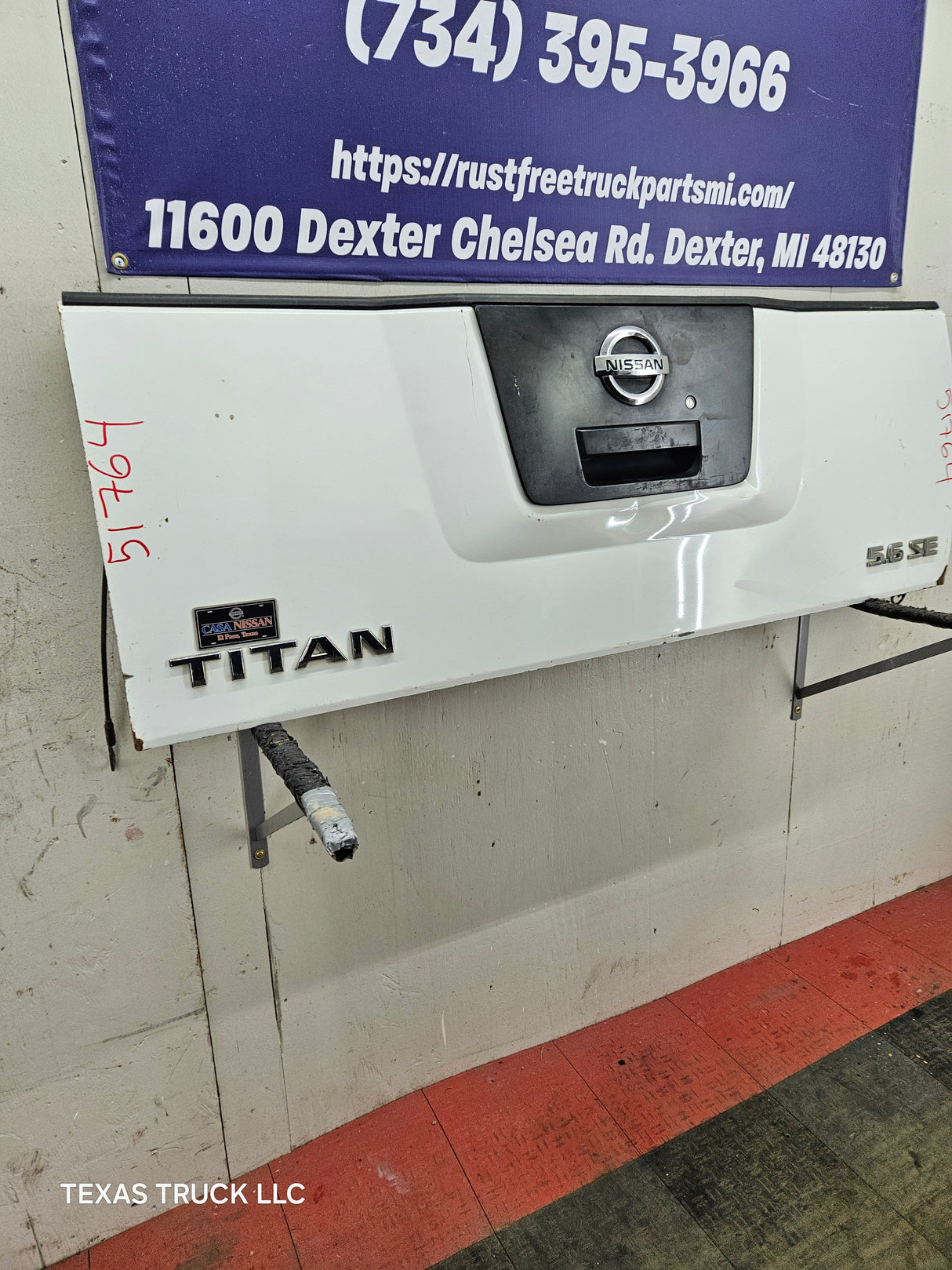 2004-2012 Nissan Titan Tailgate