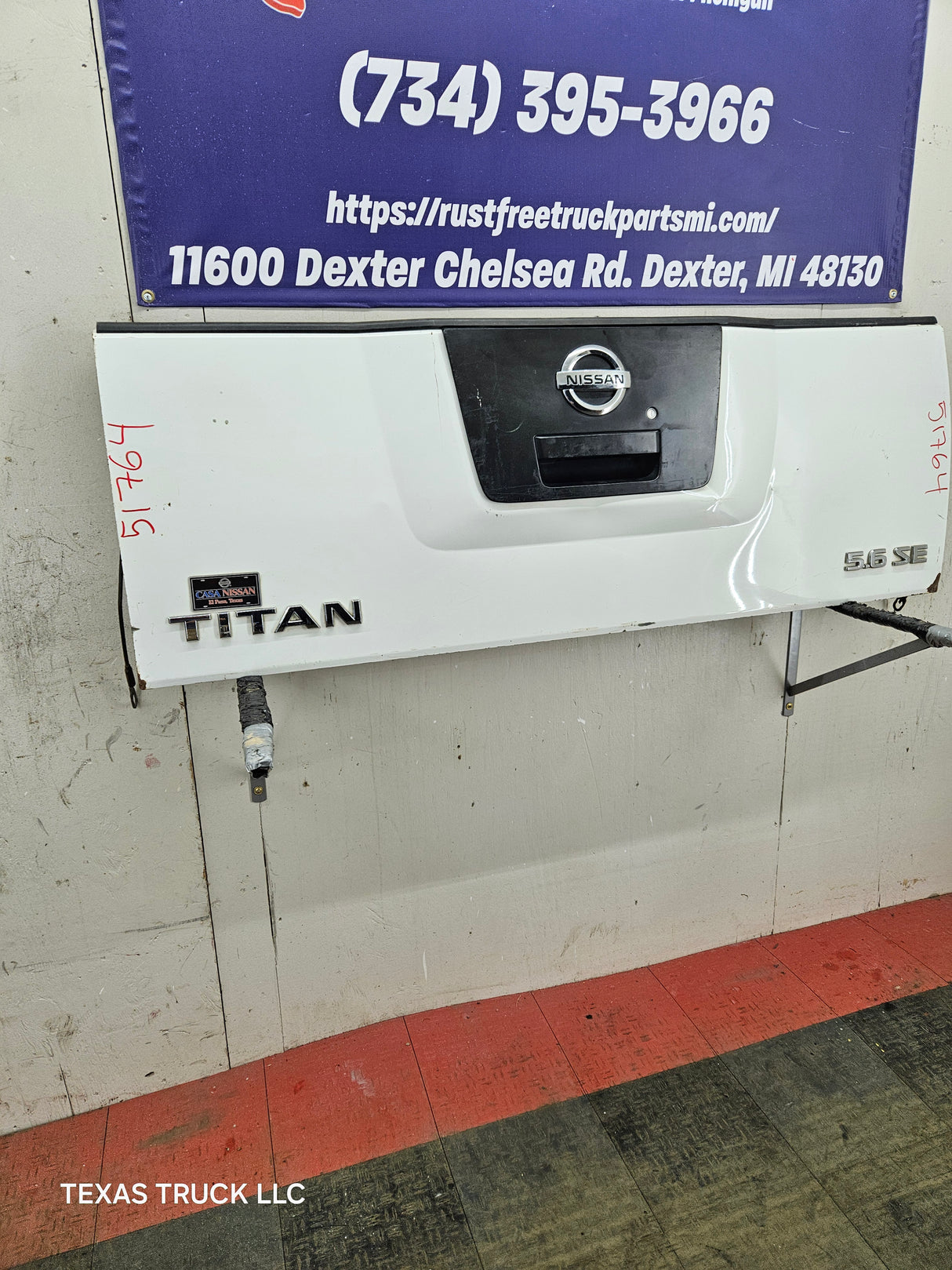 2004-2012 Nissan Titan Tailgate