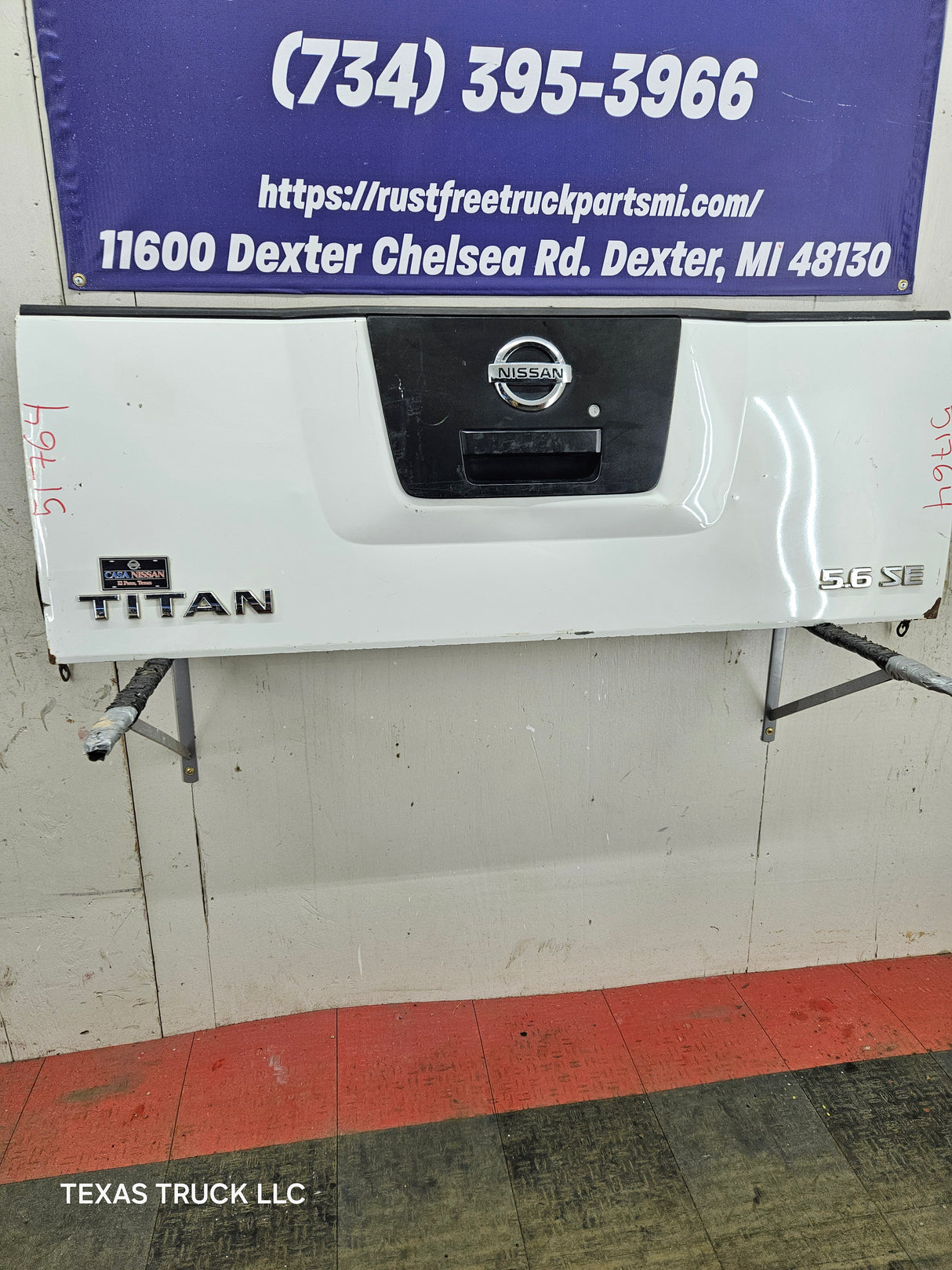 2004-2012 Nissan Titan Tailgate
