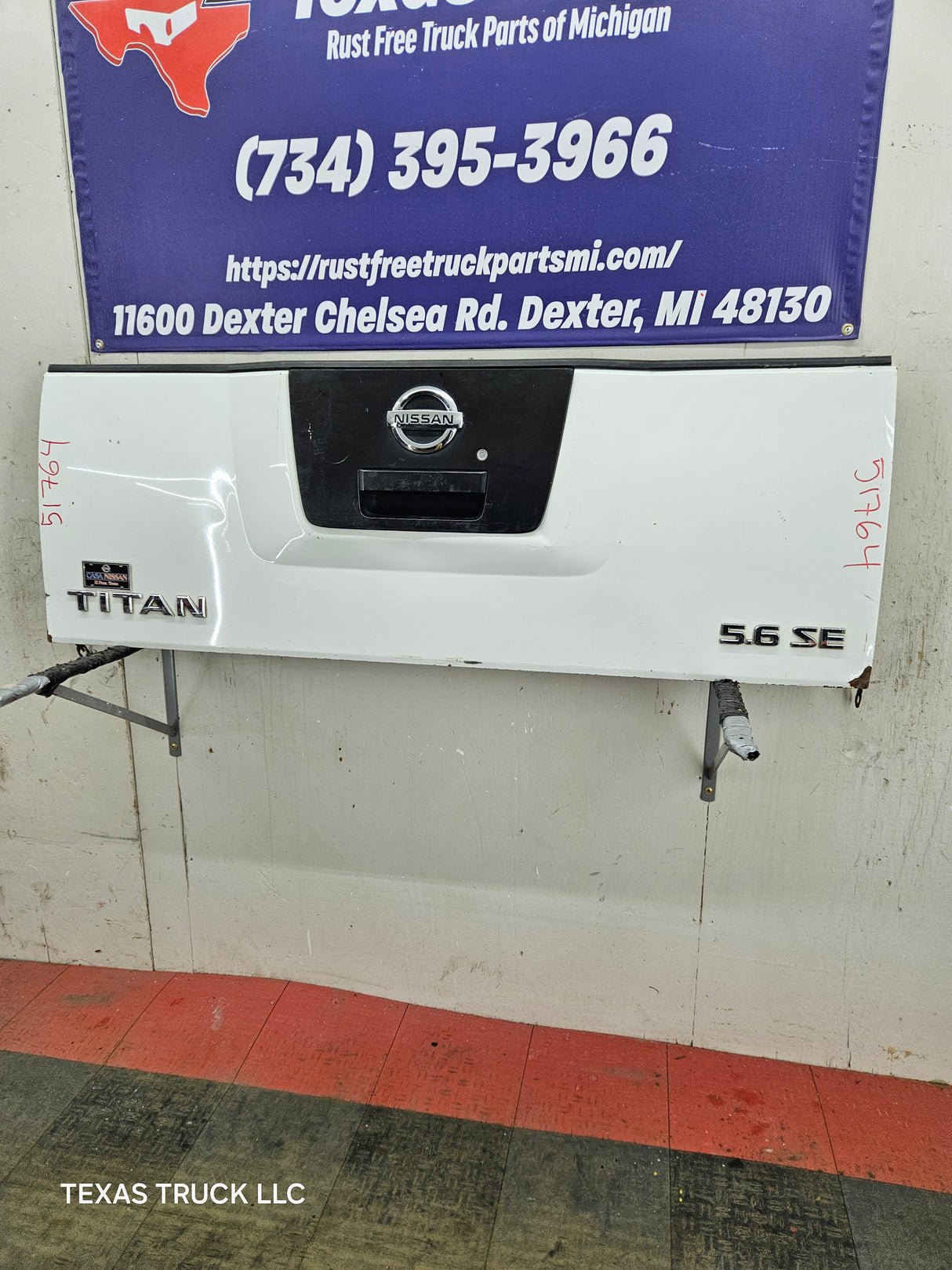 2004-2012 Nissan Titan Tailgate