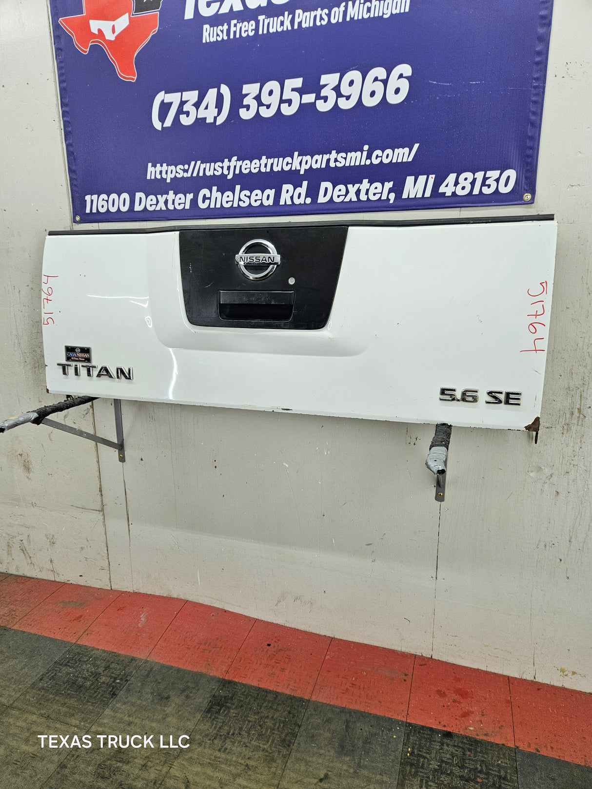 2004-2012 Nissan Titan Tailgate