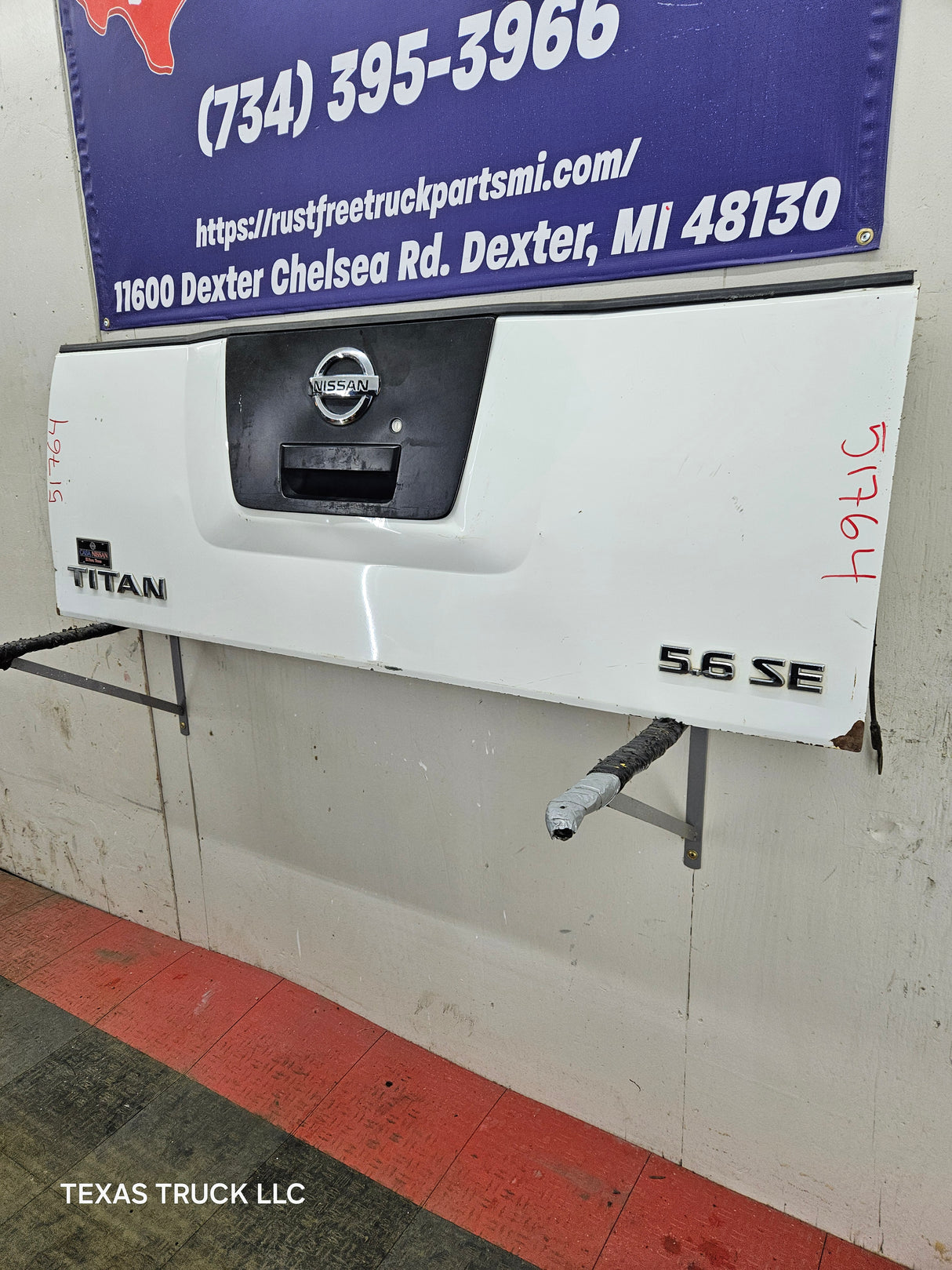 2004-2012 Nissan Titan Tailgate