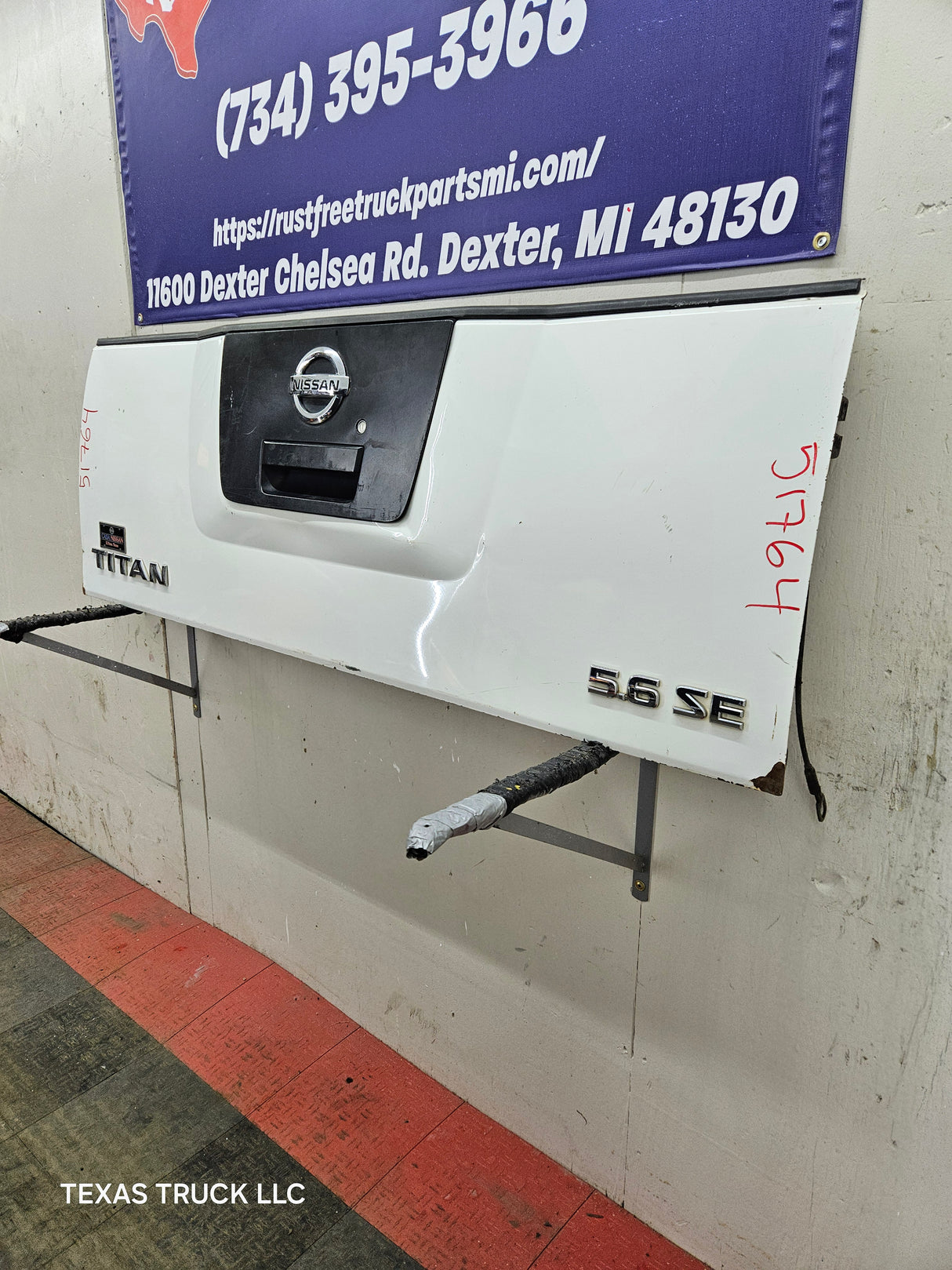 2004-2012 Nissan Titan Tailgate