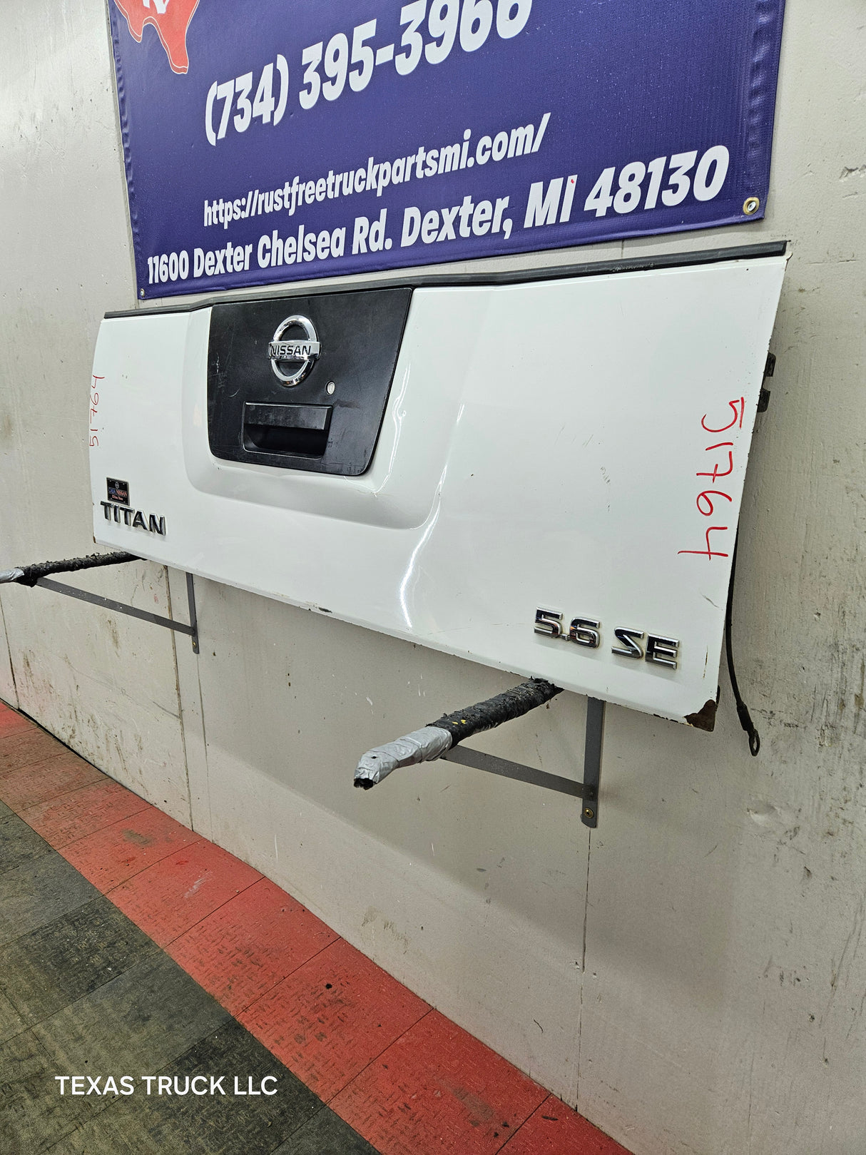 2004-2012 Nissan Titan Tailgate