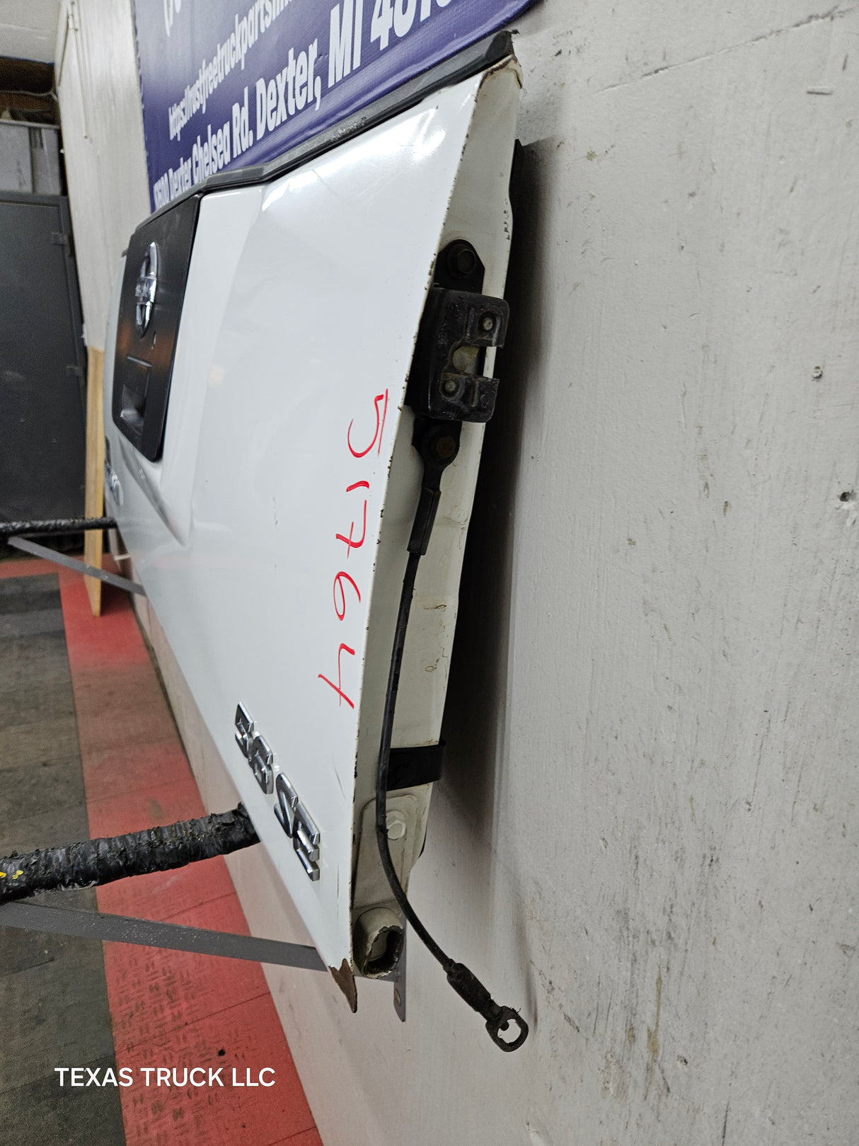 2004-2012 Nissan Titan Tailgate