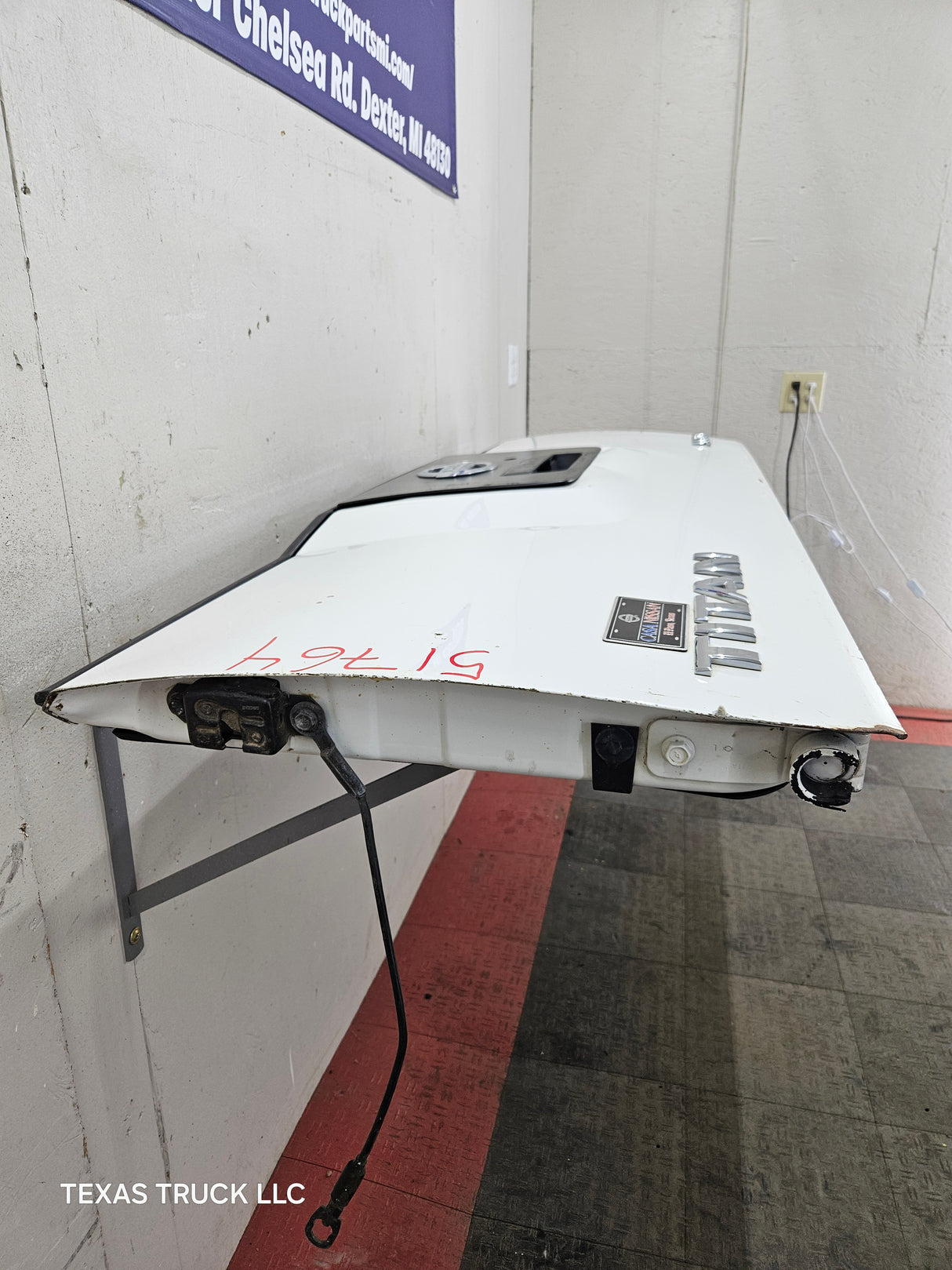 2004-2012 Nissan Titan Tailgate