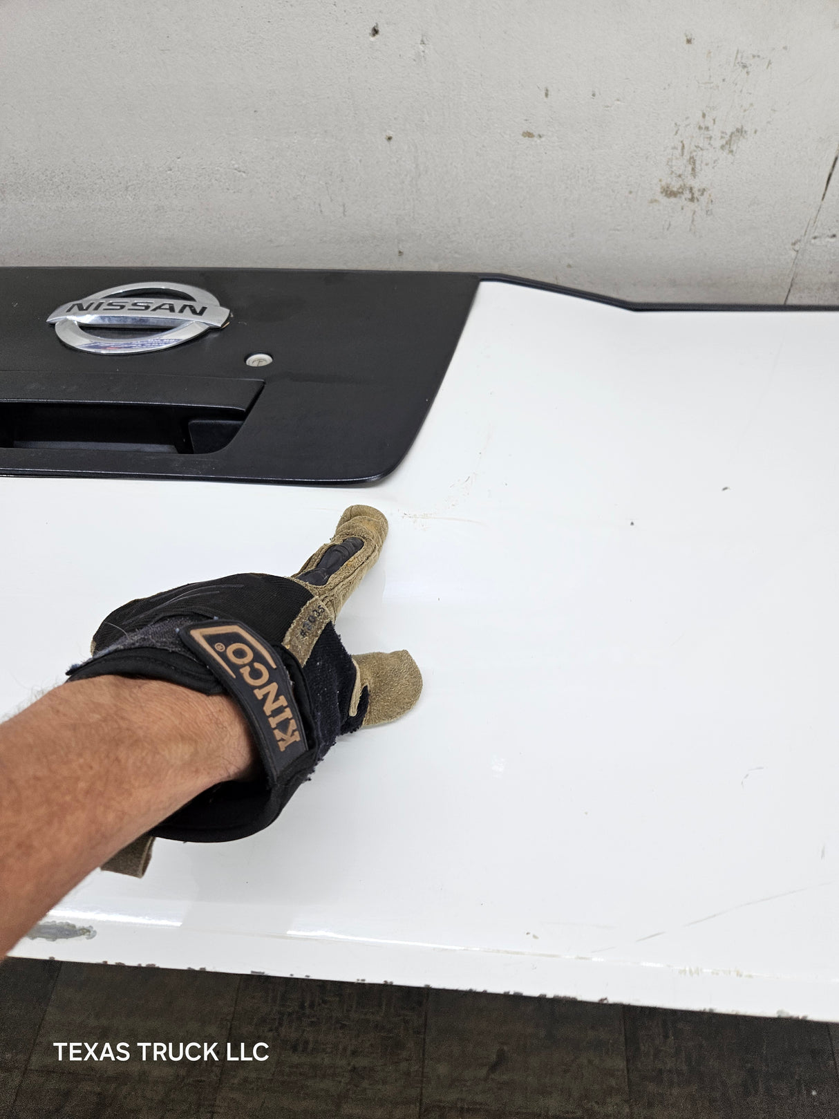 2004-2012 Nissan Titan Tailgate