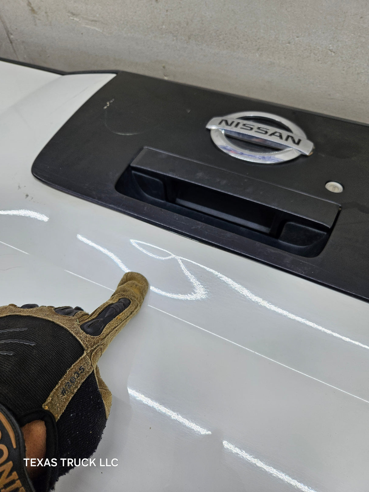 2004-2012 Nissan Titan Tailgate