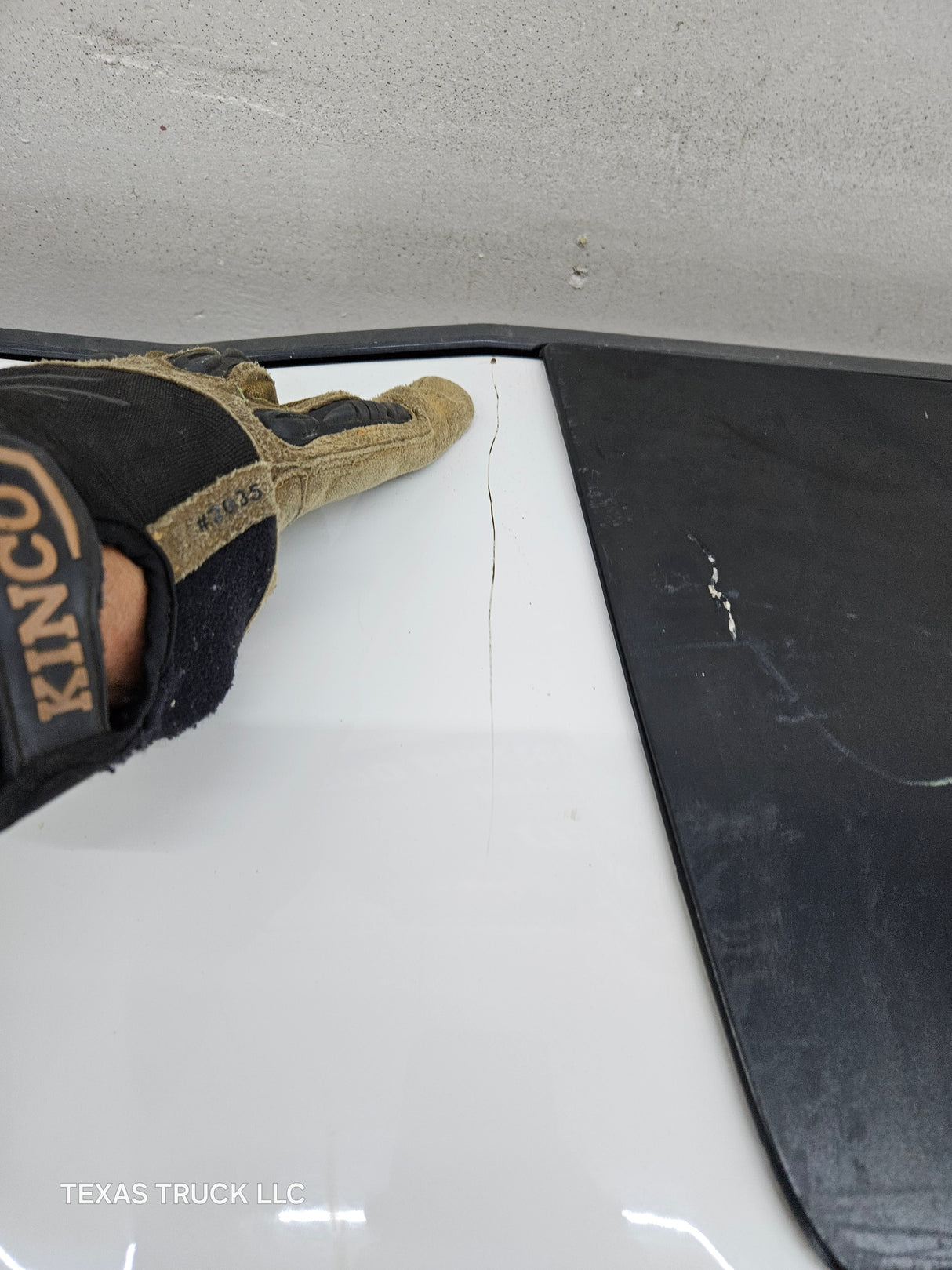 2004-2012 Nissan Titan Tailgate