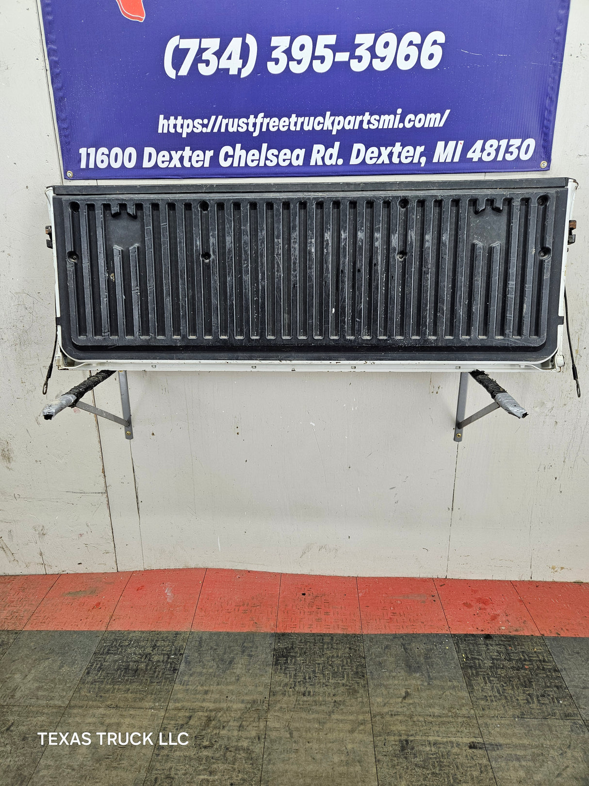 2004-2012 Nissan Titan Tailgate