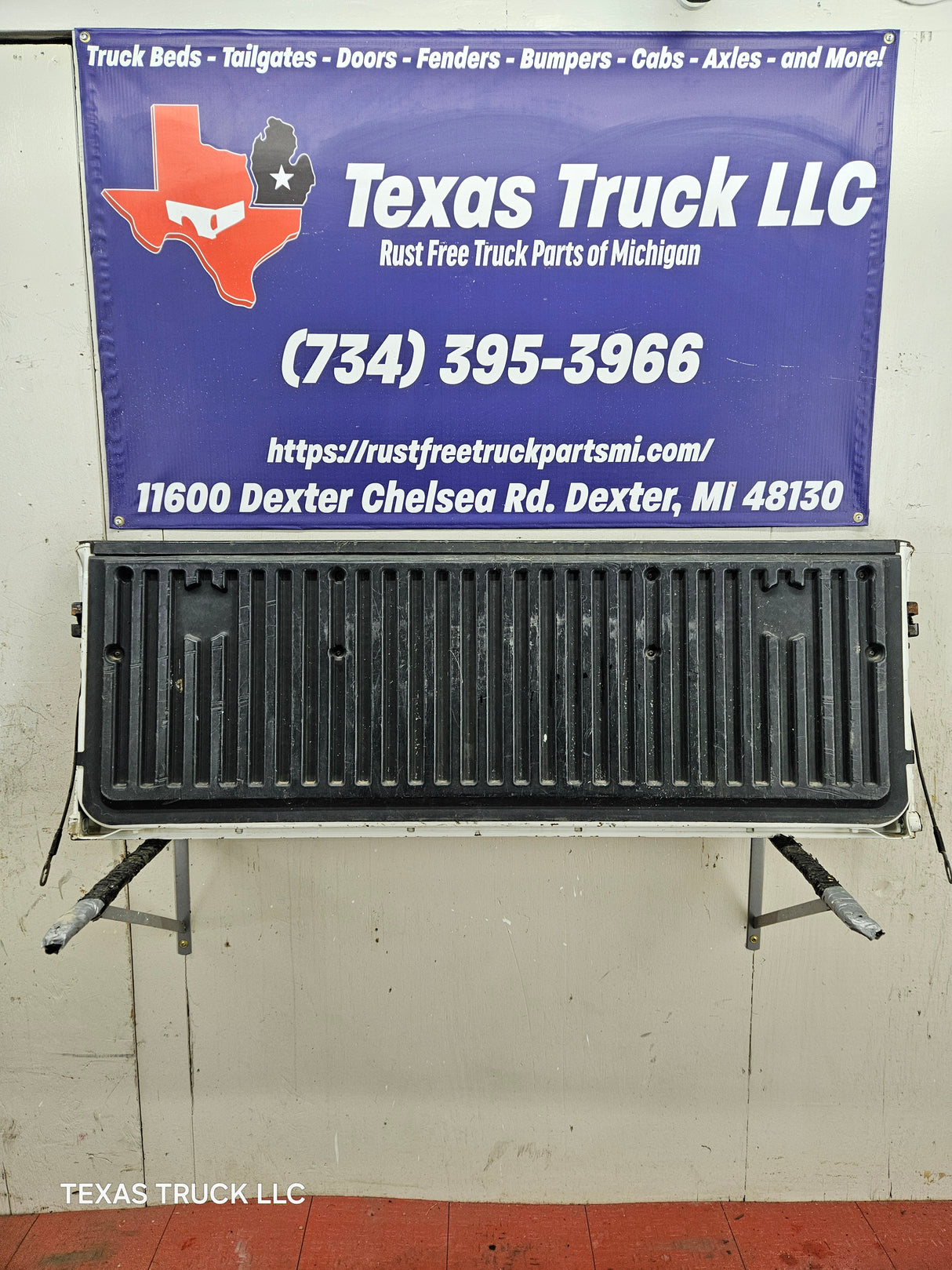 2004-2012 Nissan Titan Tailgate
