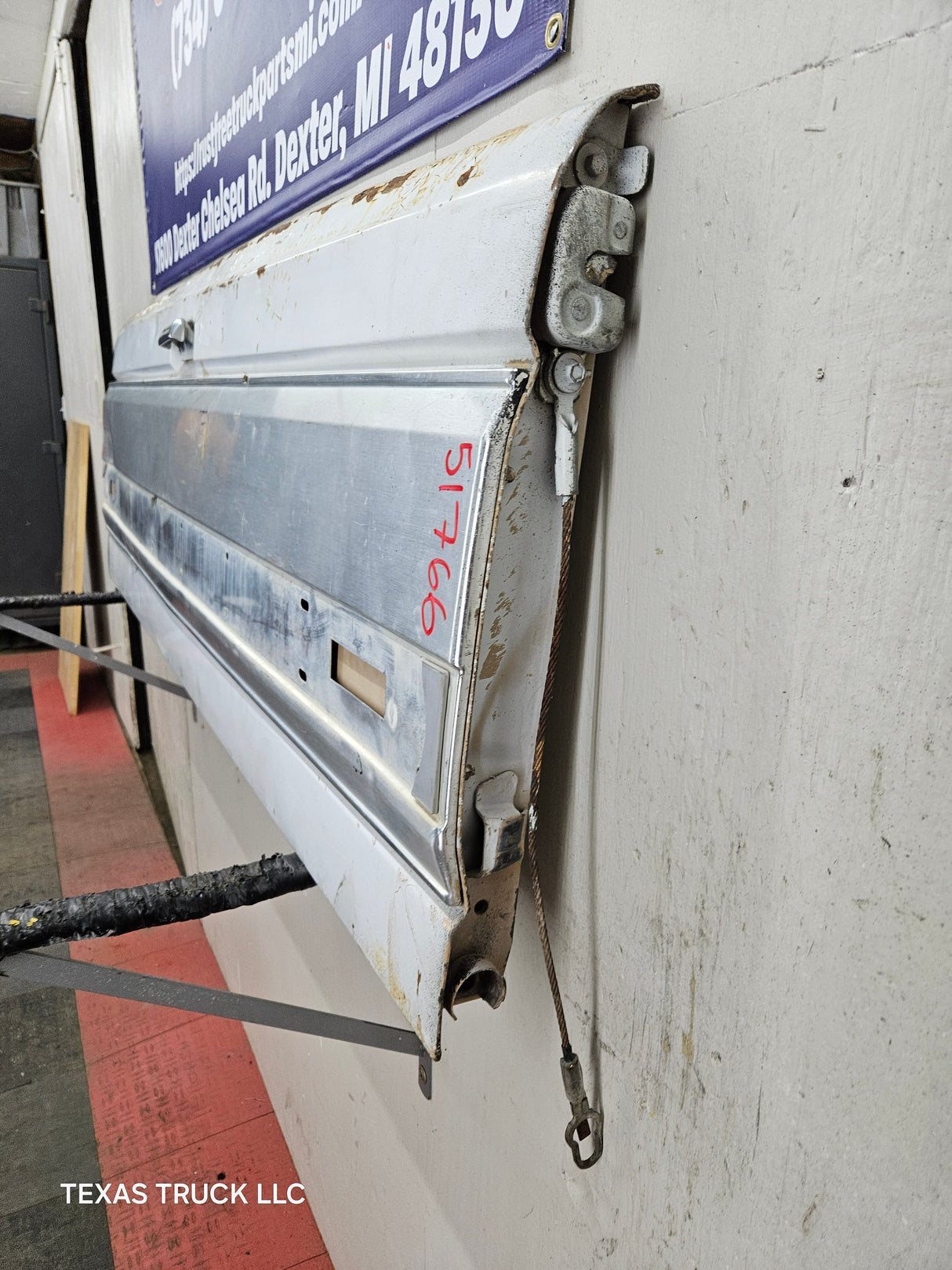 1980-1997 Bullnose / Bricknose / OBS Ford F100 F150 F250 F350 Tailgate