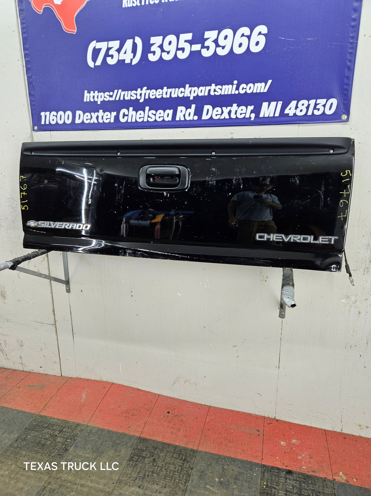 1999-2007 Chevrolet Silverado / GMC Sierra 1500 2500 3500 Tailgate