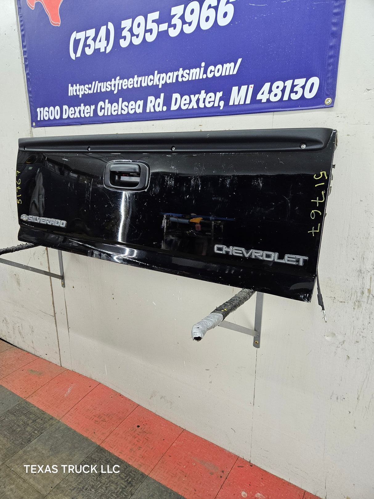 1999-2007 Chevrolet Silverado / GMC Sierra 1500 2500 3500 Tailgate