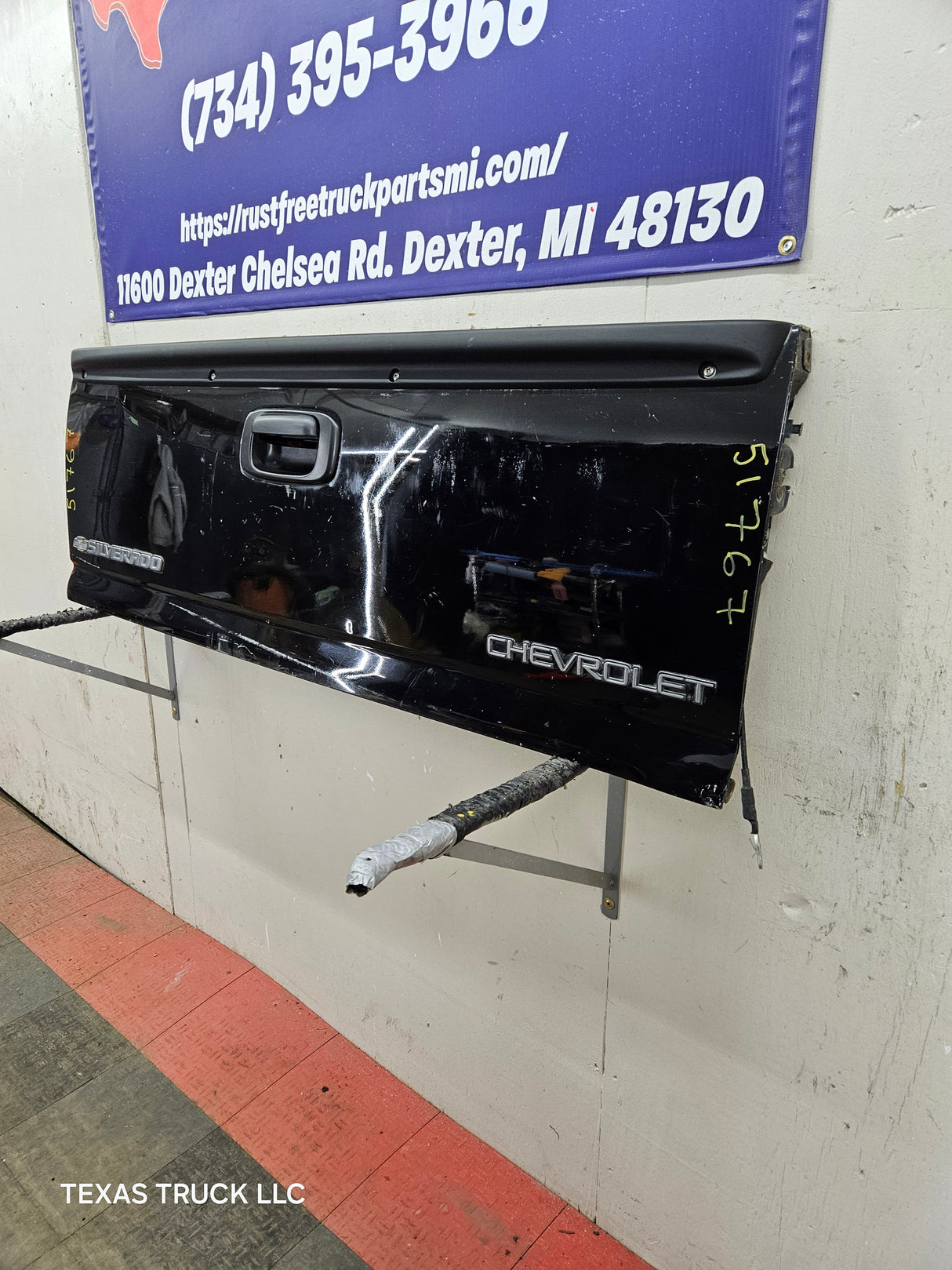 1999-2007 Chevrolet Silverado / GMC Sierra 1500 2500 3500 Tailgate